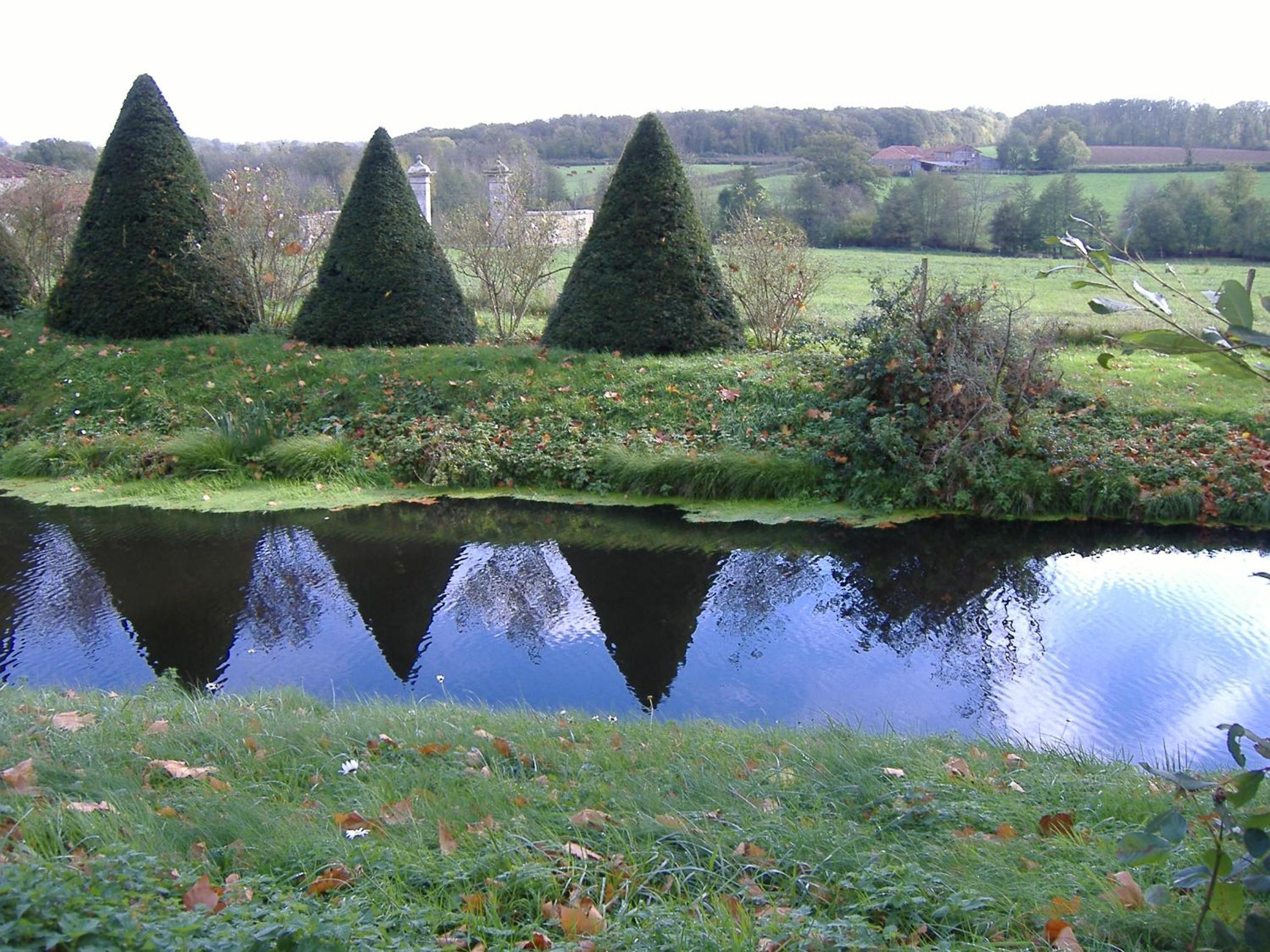 Double Room with Garden View - Photo 2