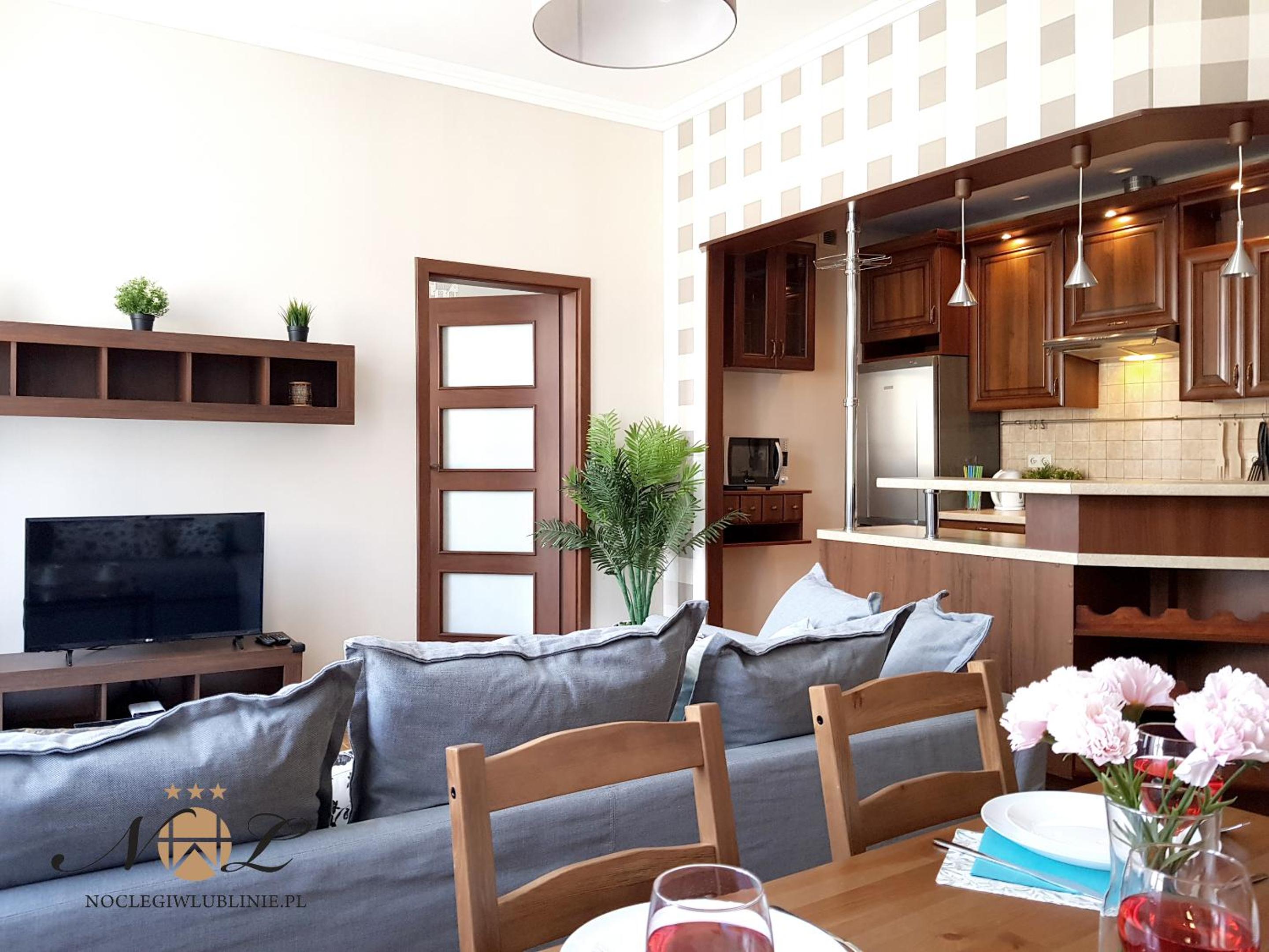 Three-Bedroom Apartment photo 2