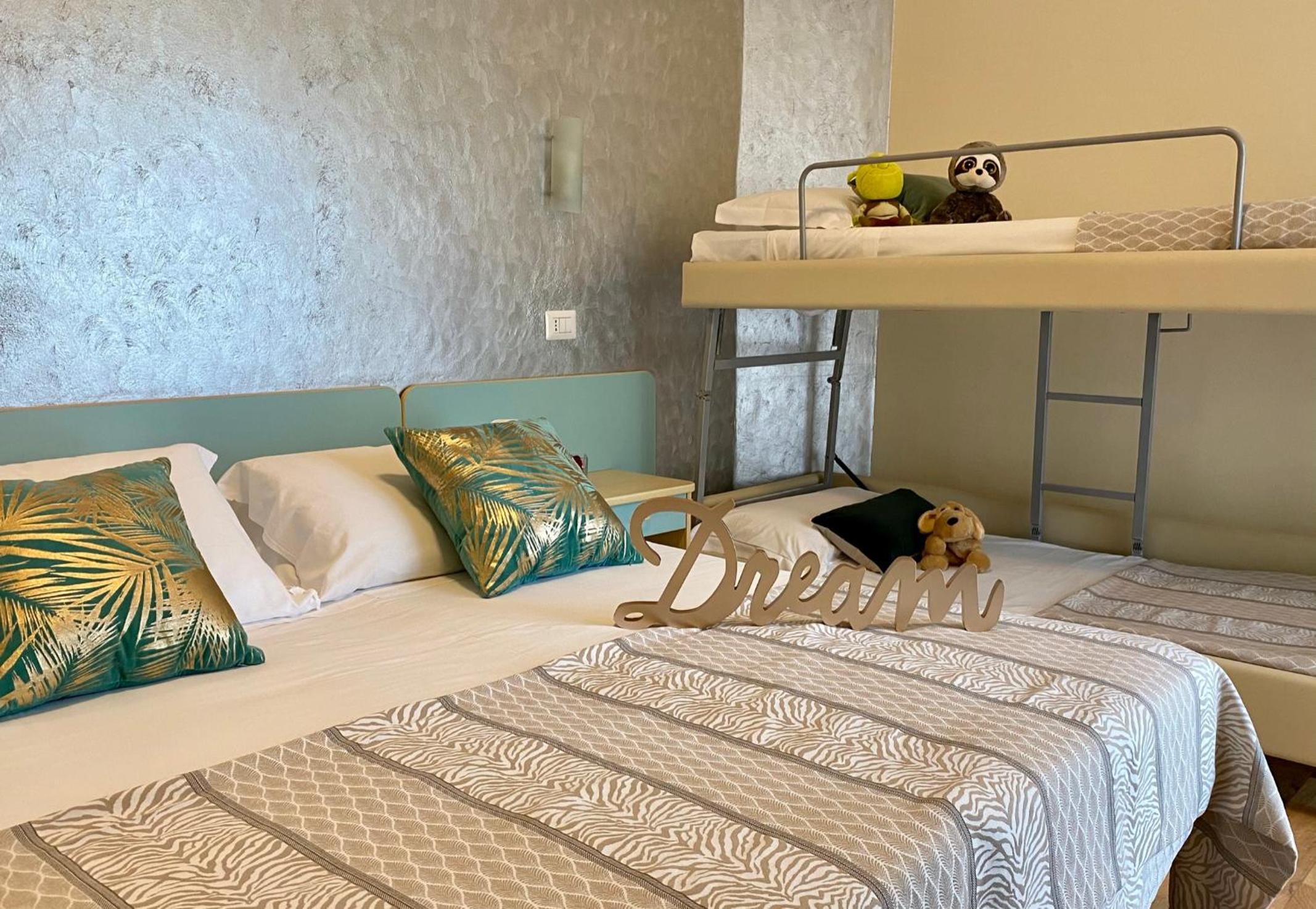 Classic Quadruple Room