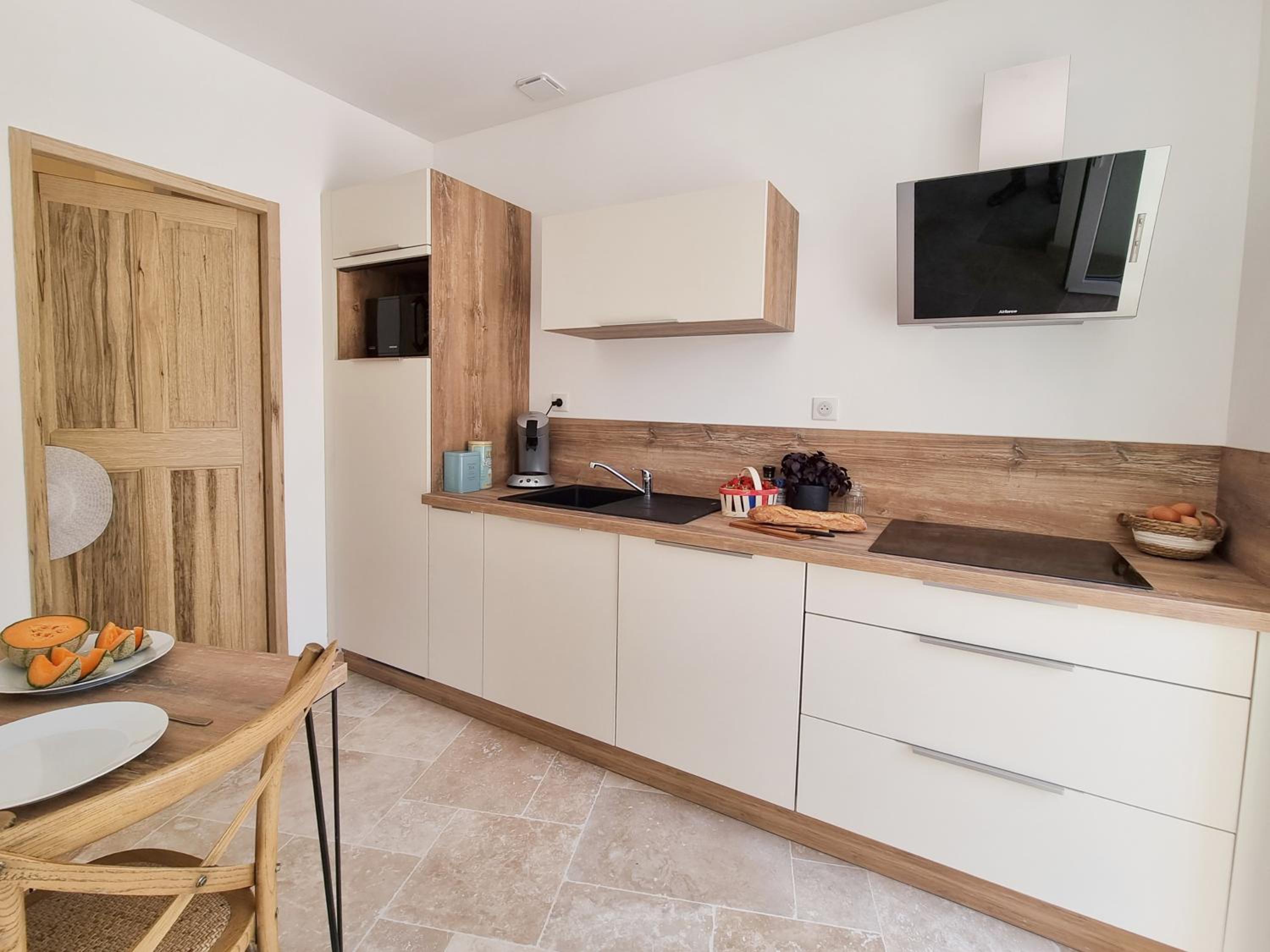 One-Bedroom House photo 2