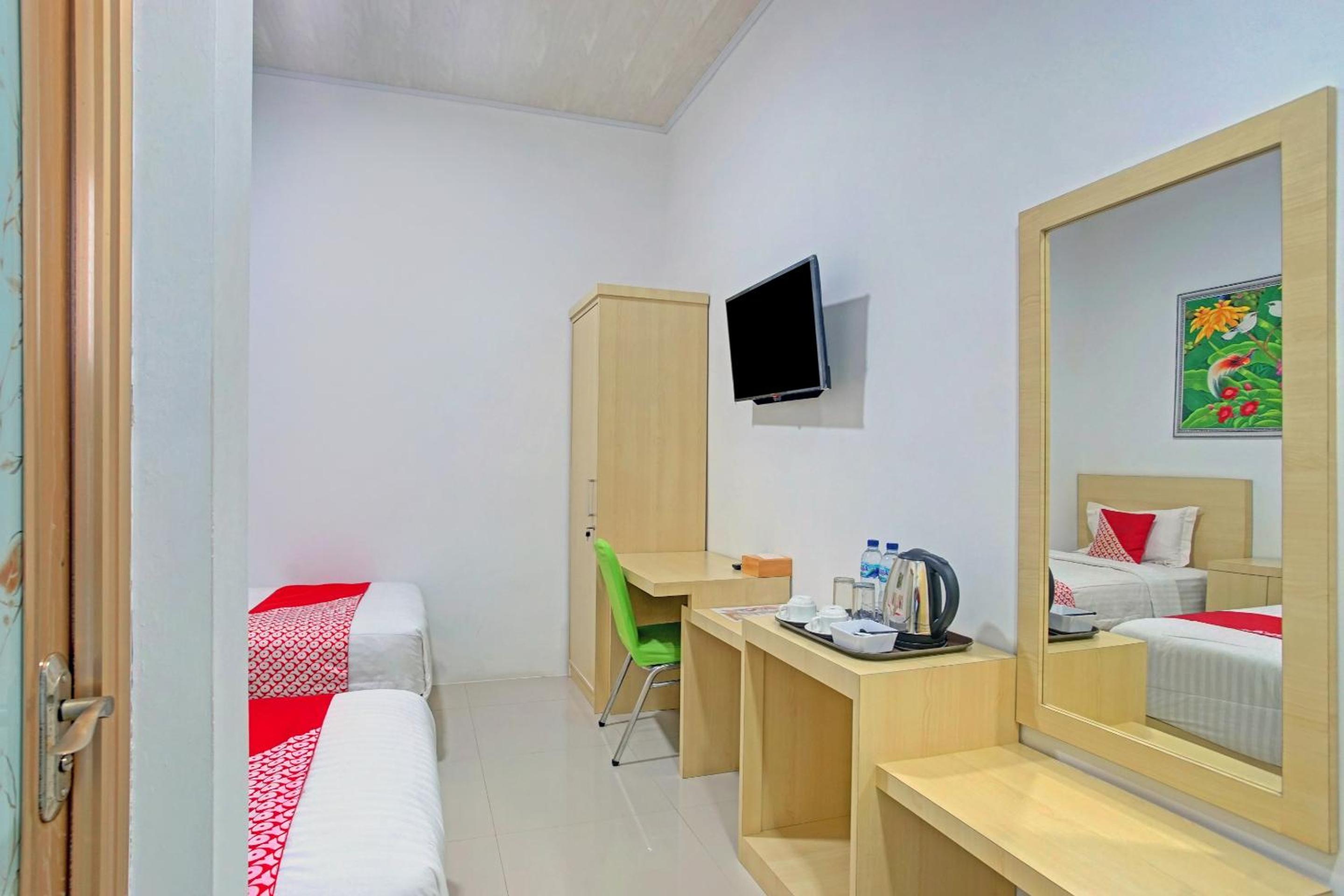 Delxue Twin Room photo 3