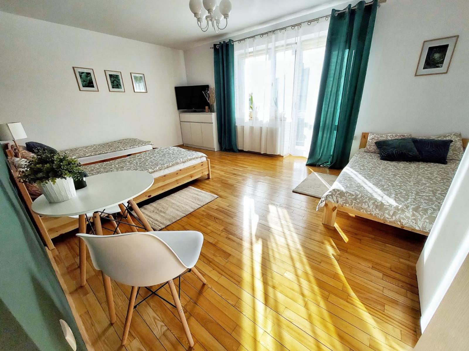 Quadruple Room with Balcony - Photo 1