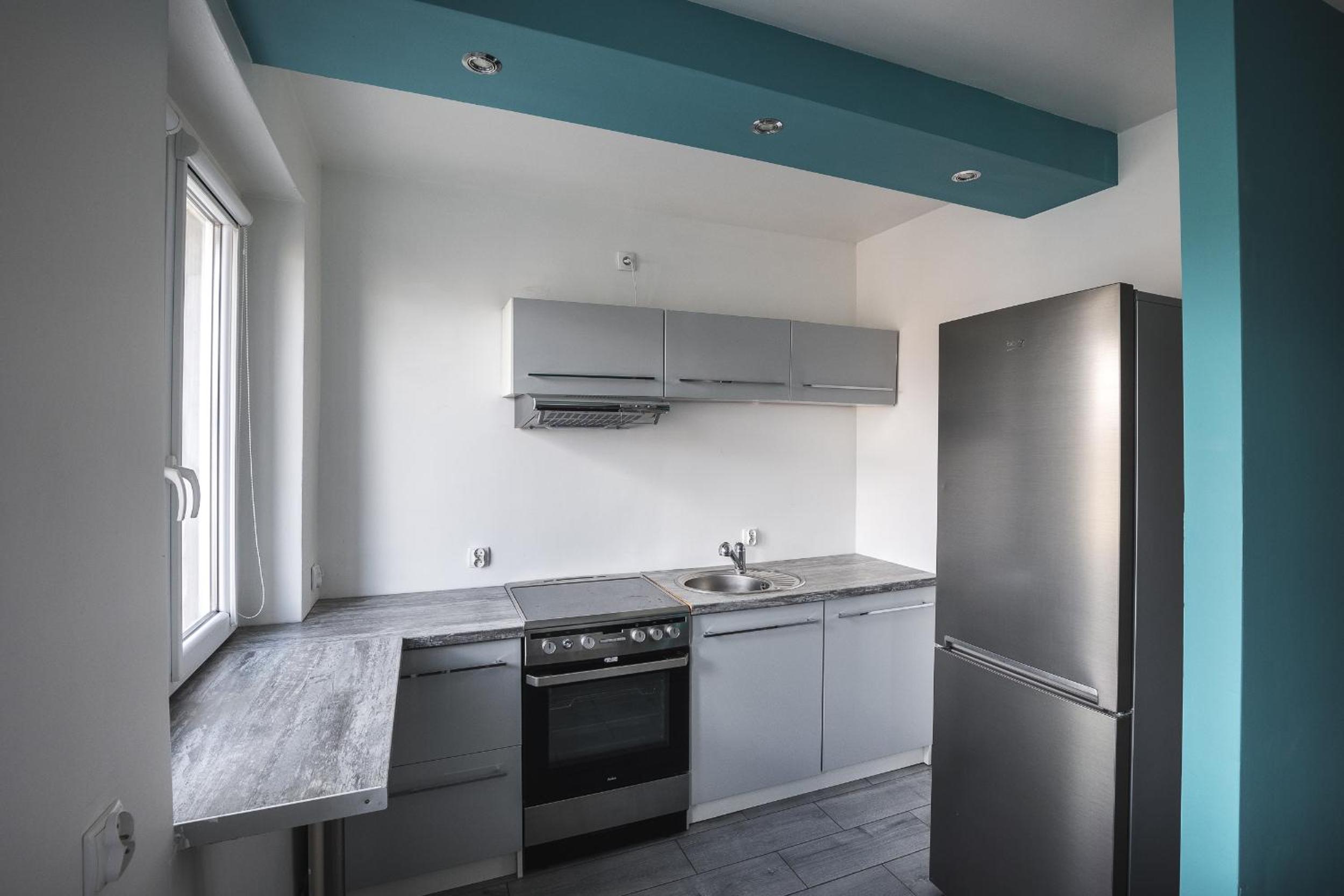 One-Bedroom Apartment - Photo 2
