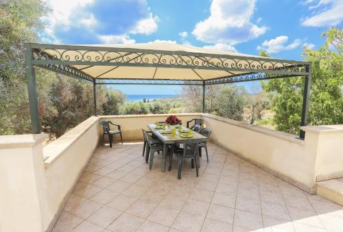 Villa photo 1