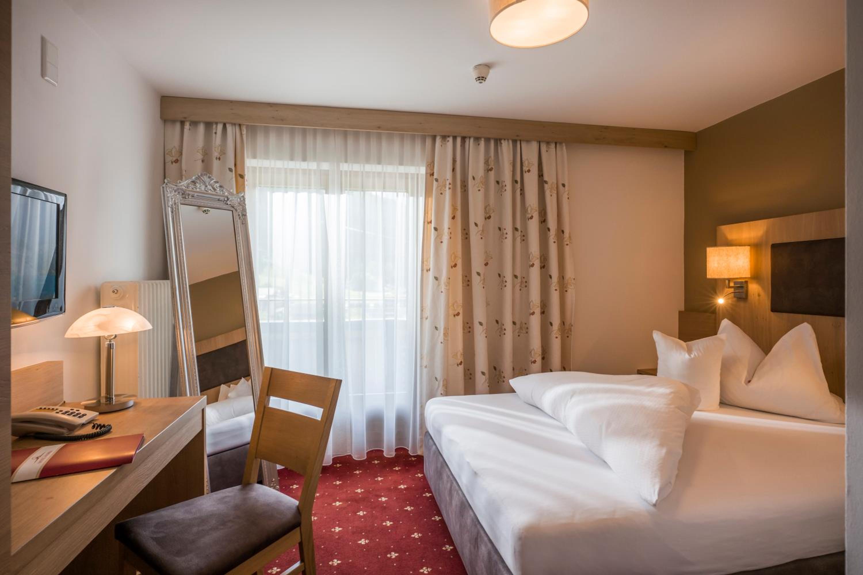 Single Room photo 2