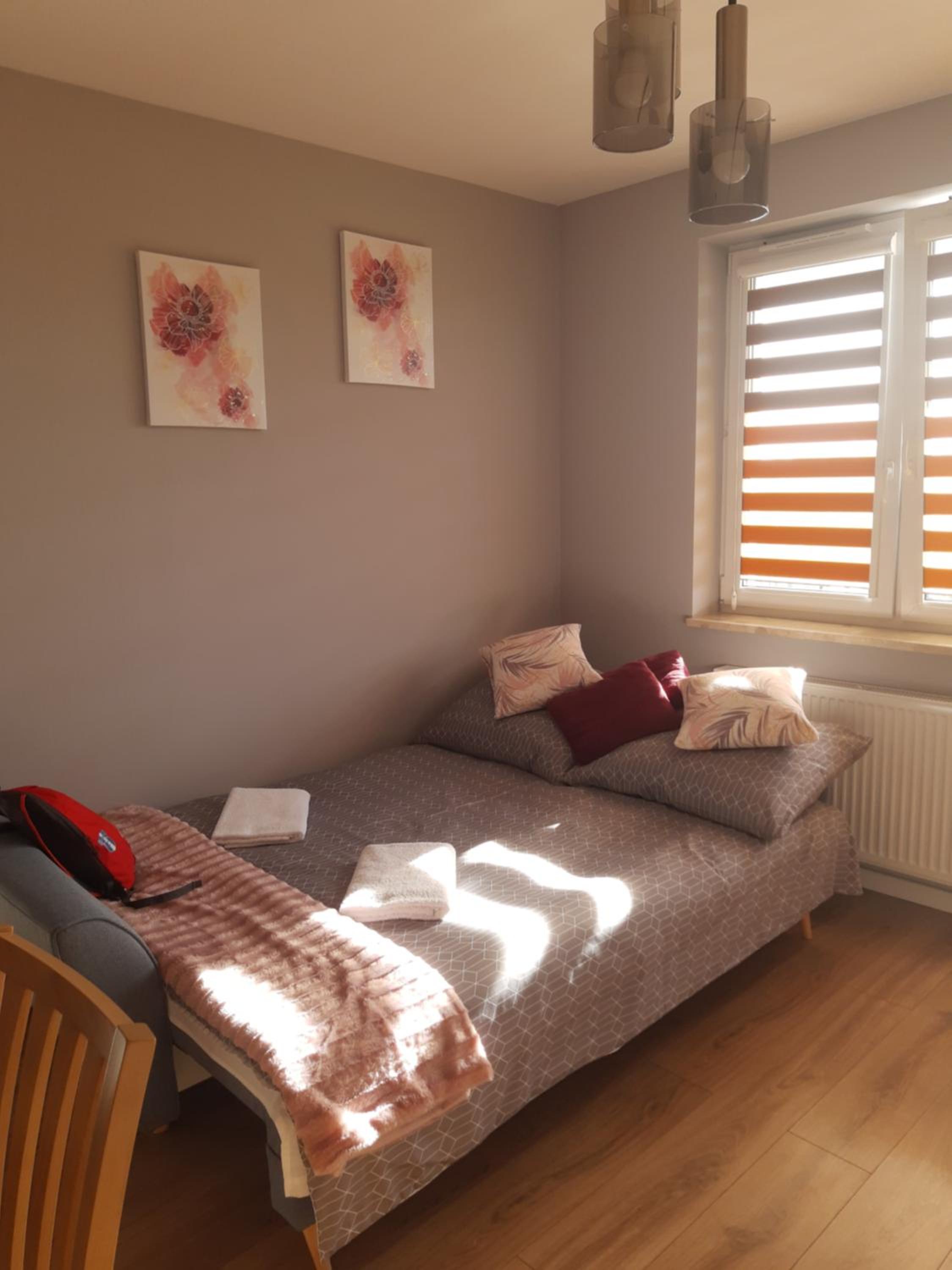 One-Bedroom Apartment - Photo 4