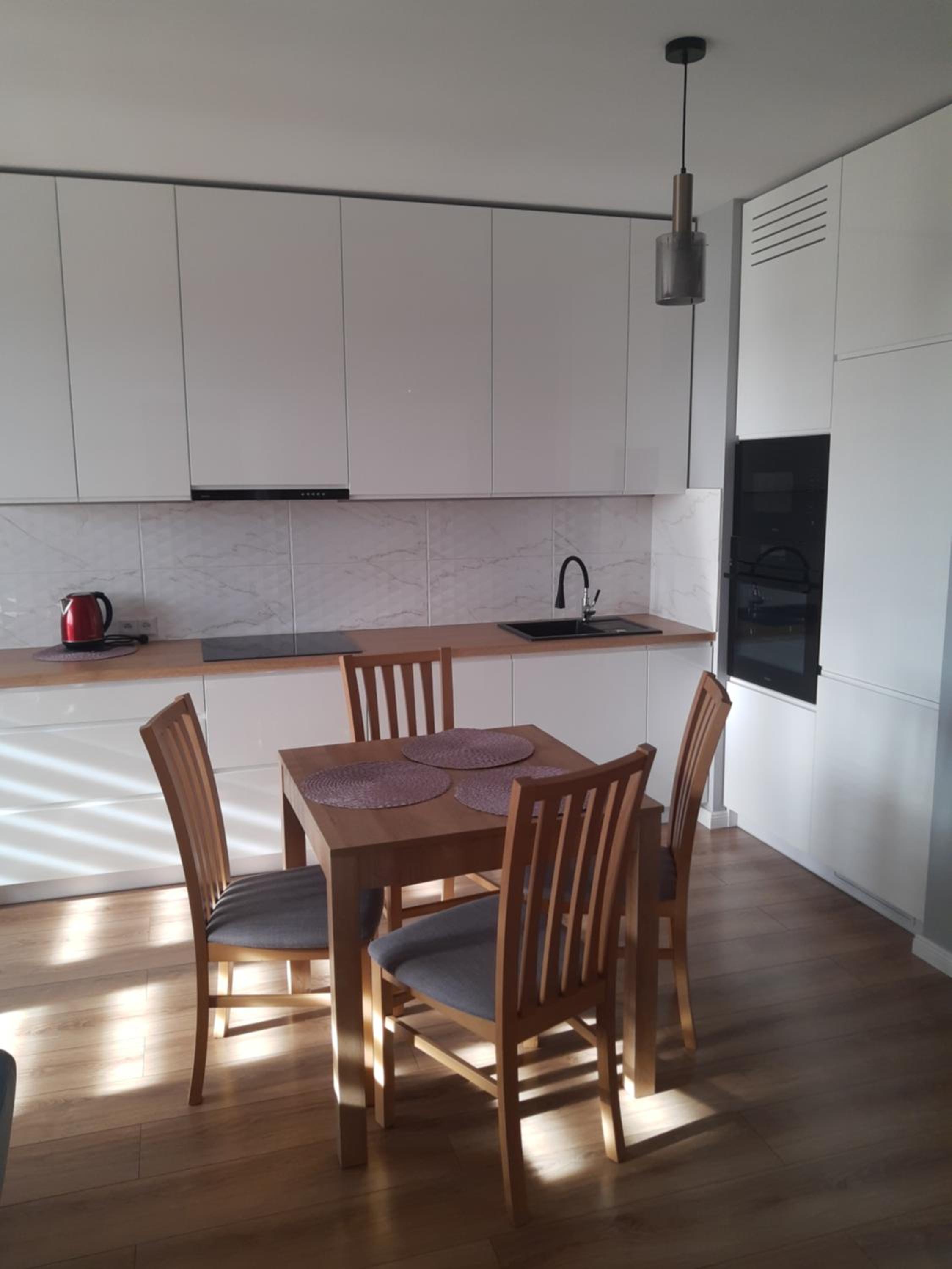 One-Bedroom Apartment - Photo 7