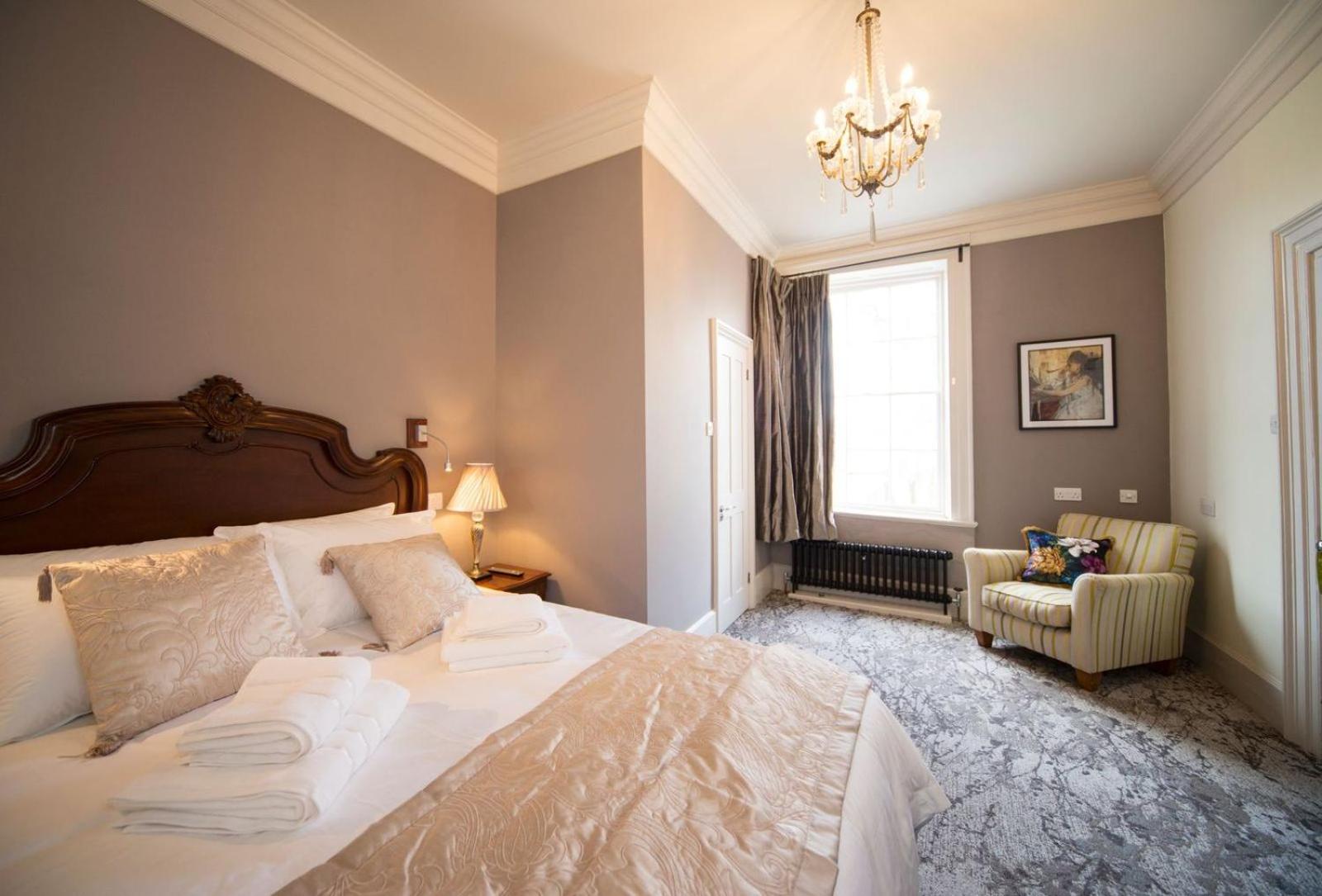 Standard Double Room - Photo 2