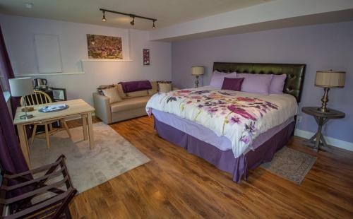 Deluxe Double Room with Bath