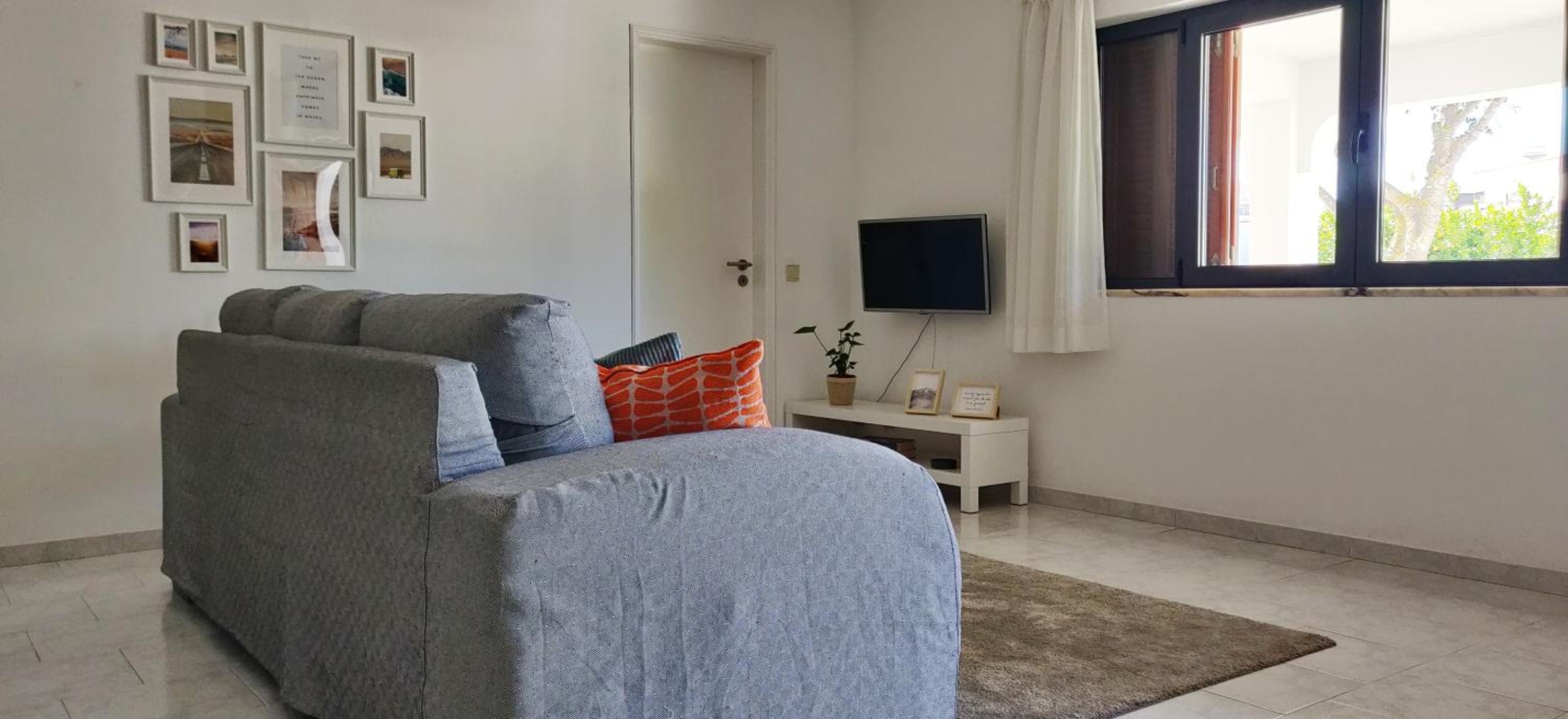 Apartment photo 2