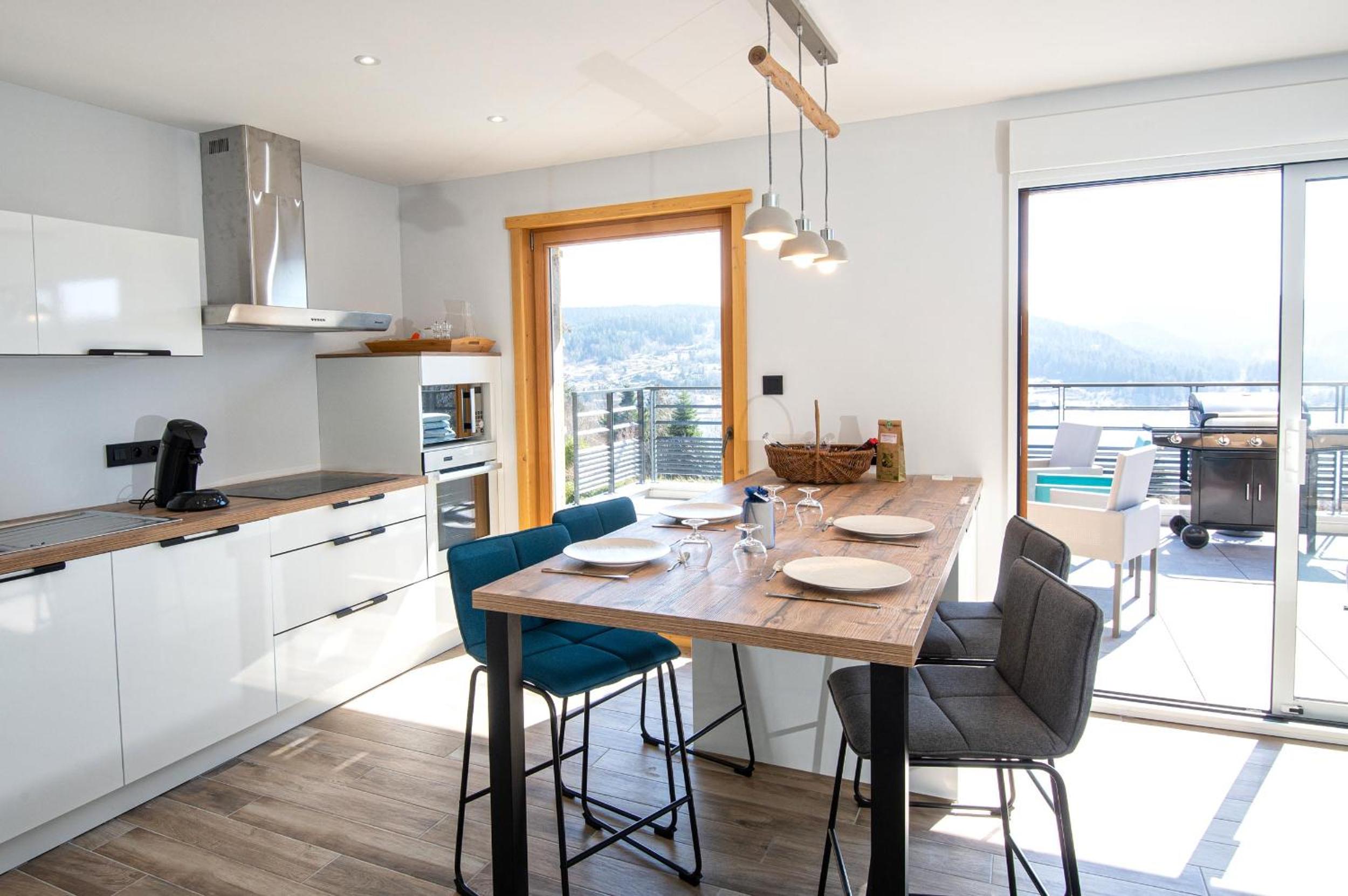 Apartment with Lake View photo 3