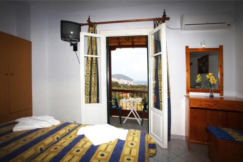 Twin Room with Sea View photo 3