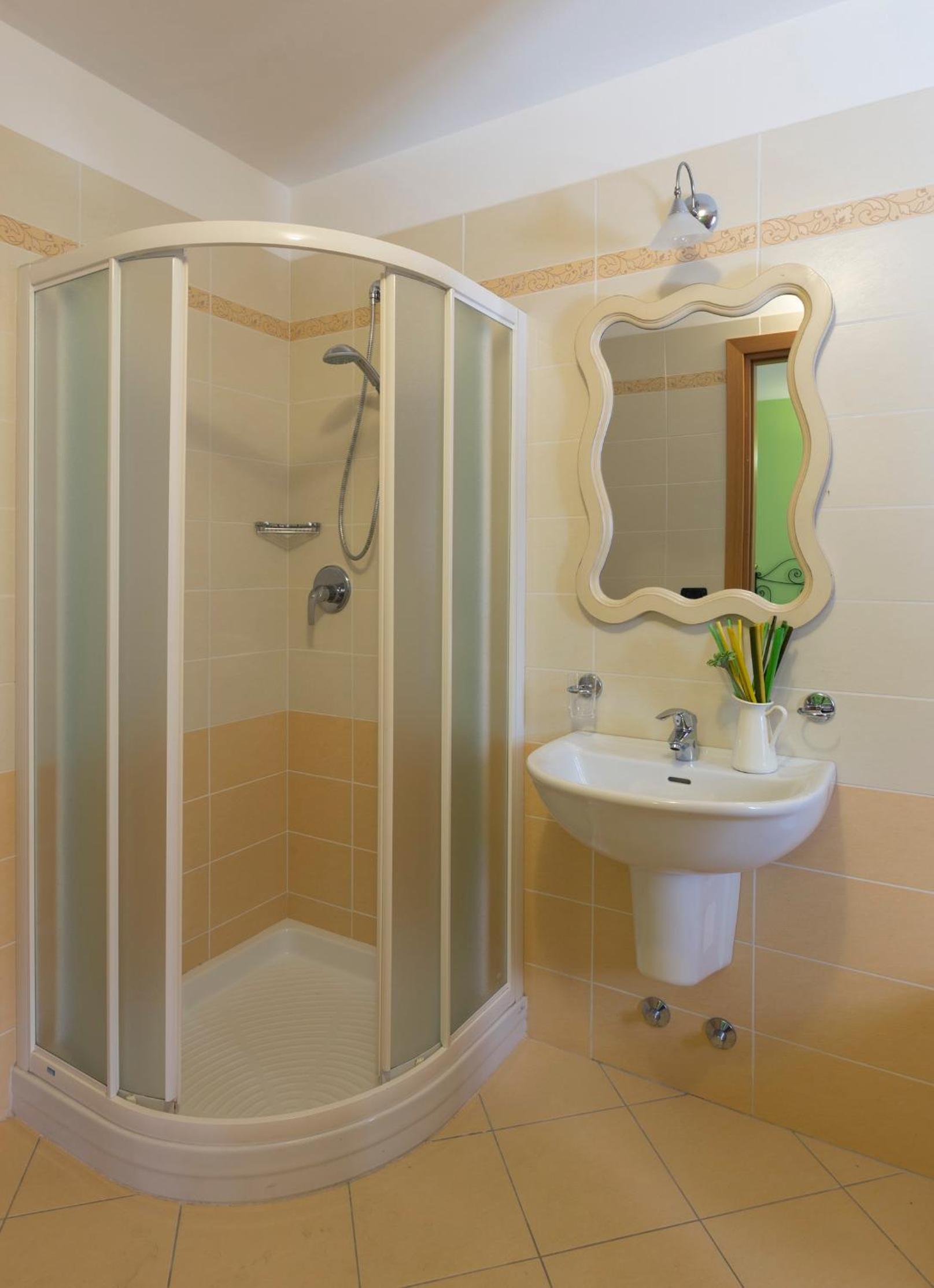 Double or Twin Room photo 3