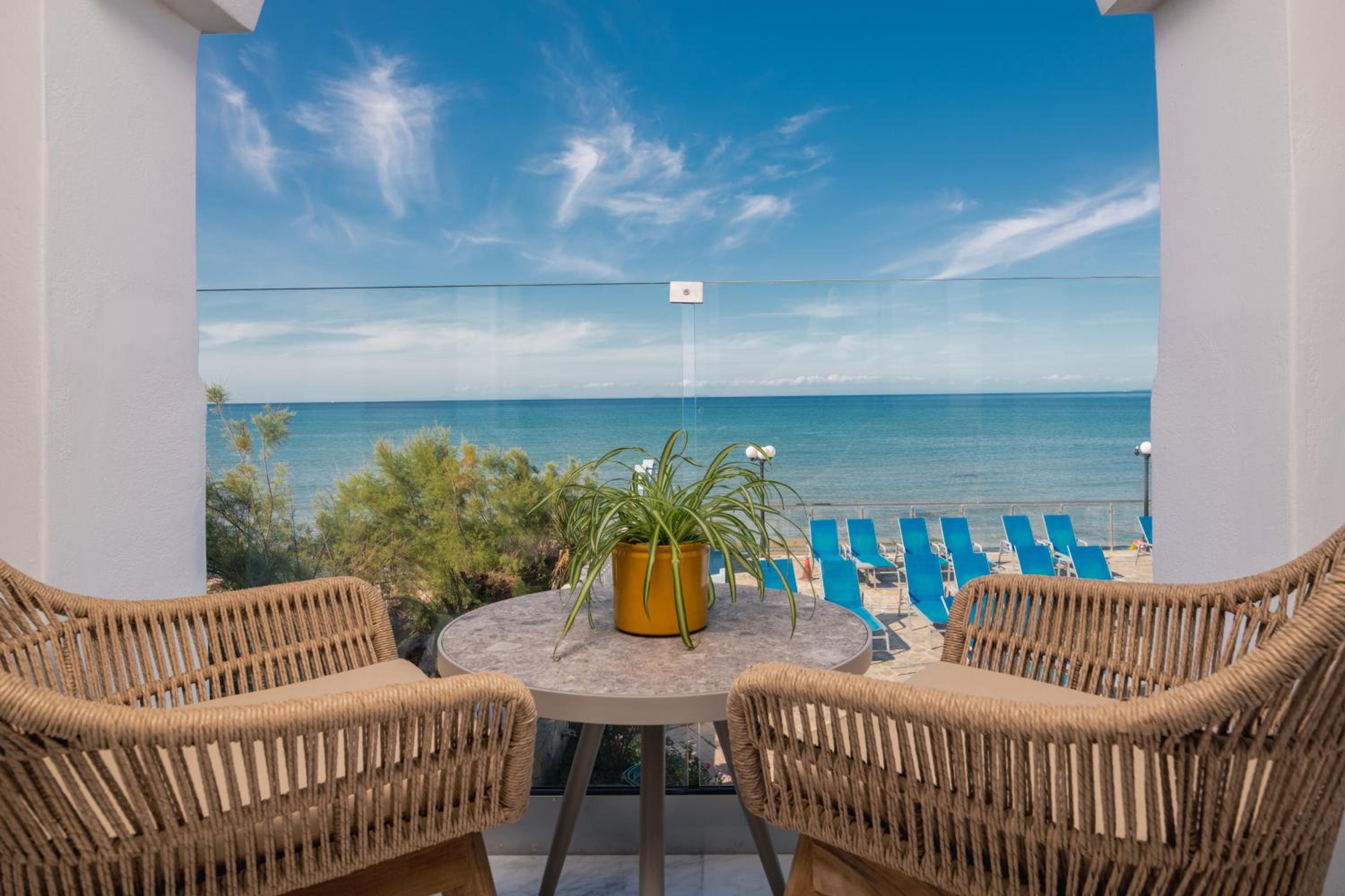 Superior Suite with Sea View photo 3