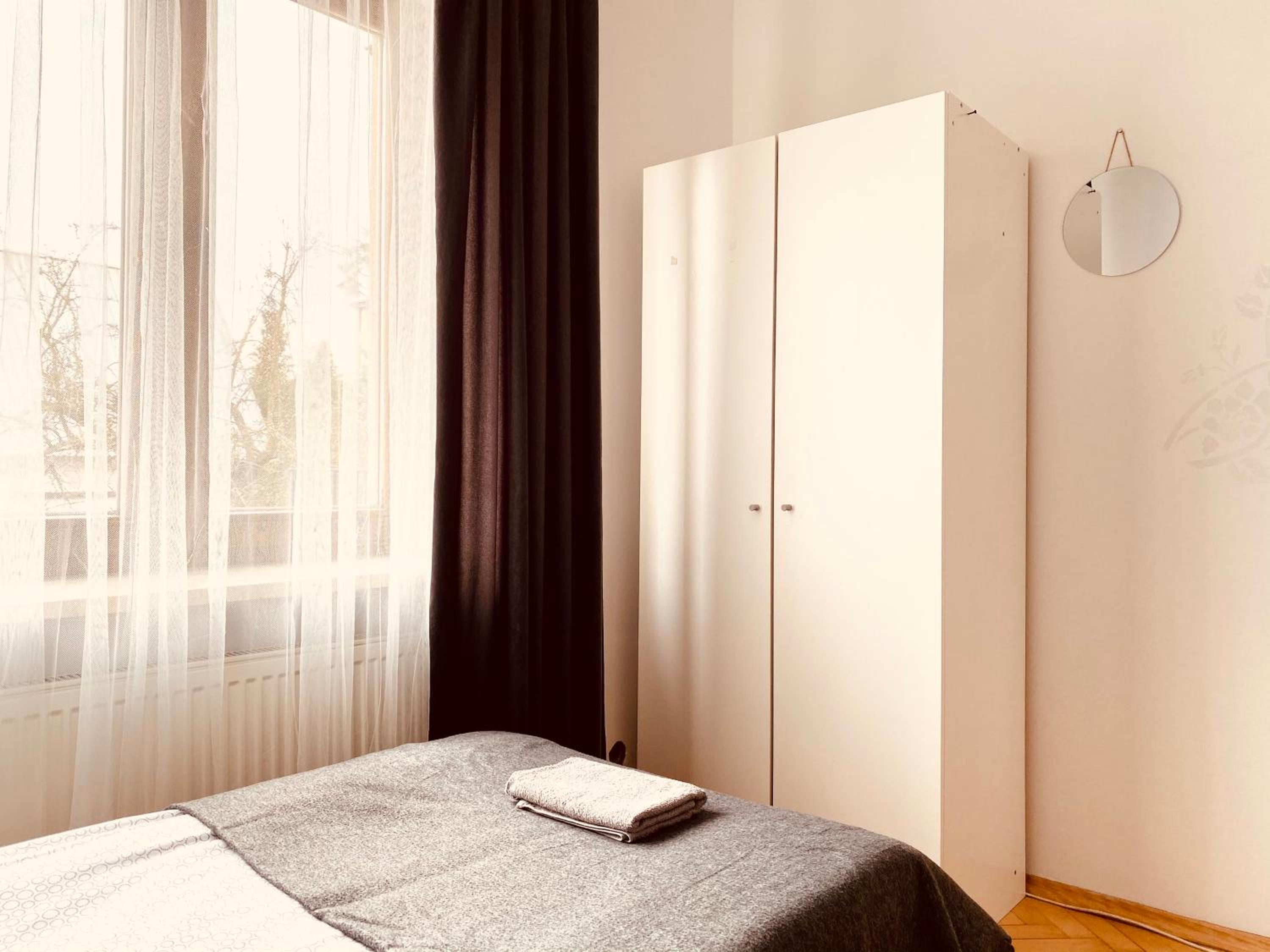 Standard Twin Room with Shared Bathroom photo 1