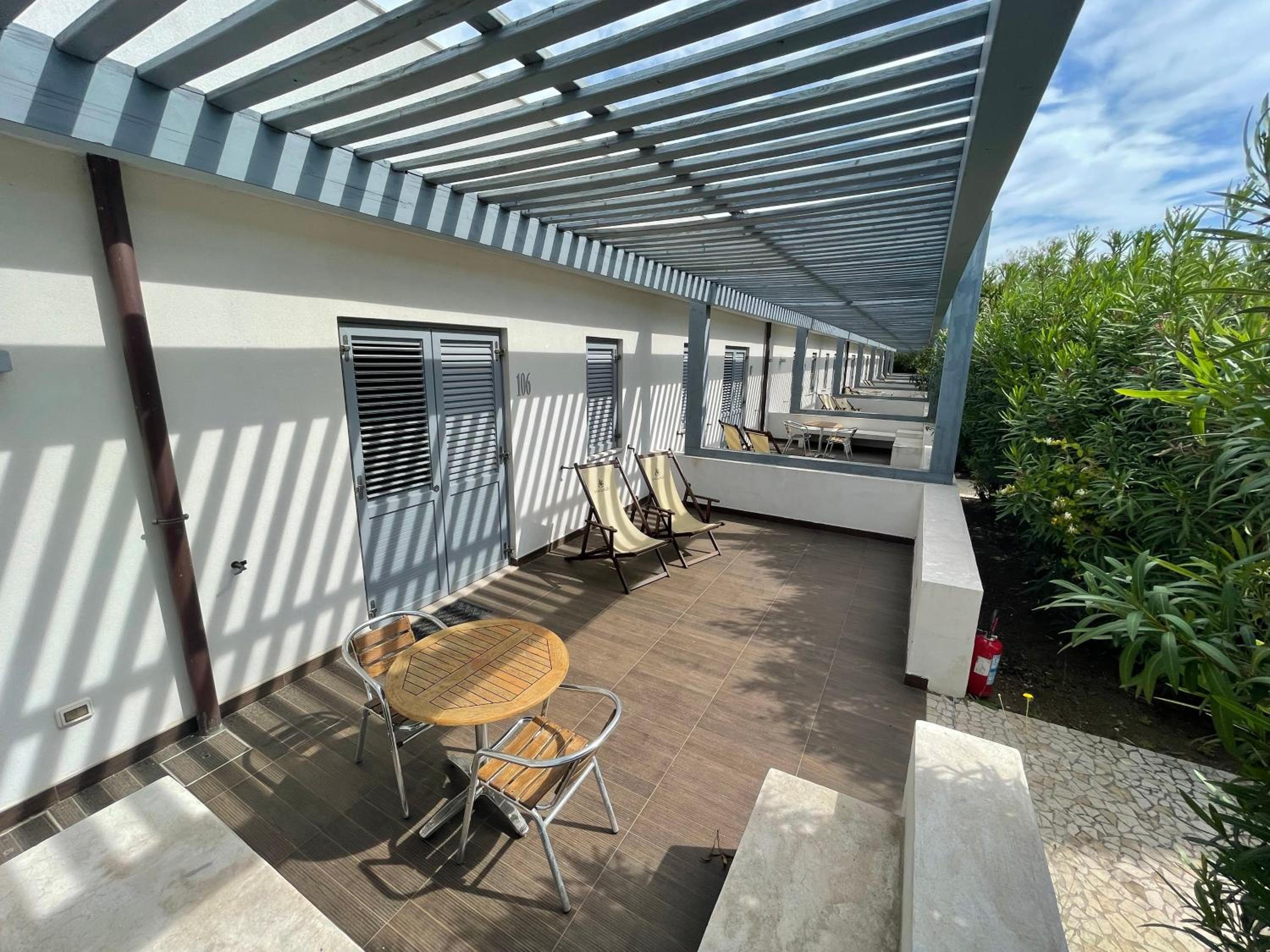 Double or Twin Room with Garden View - Photo 3