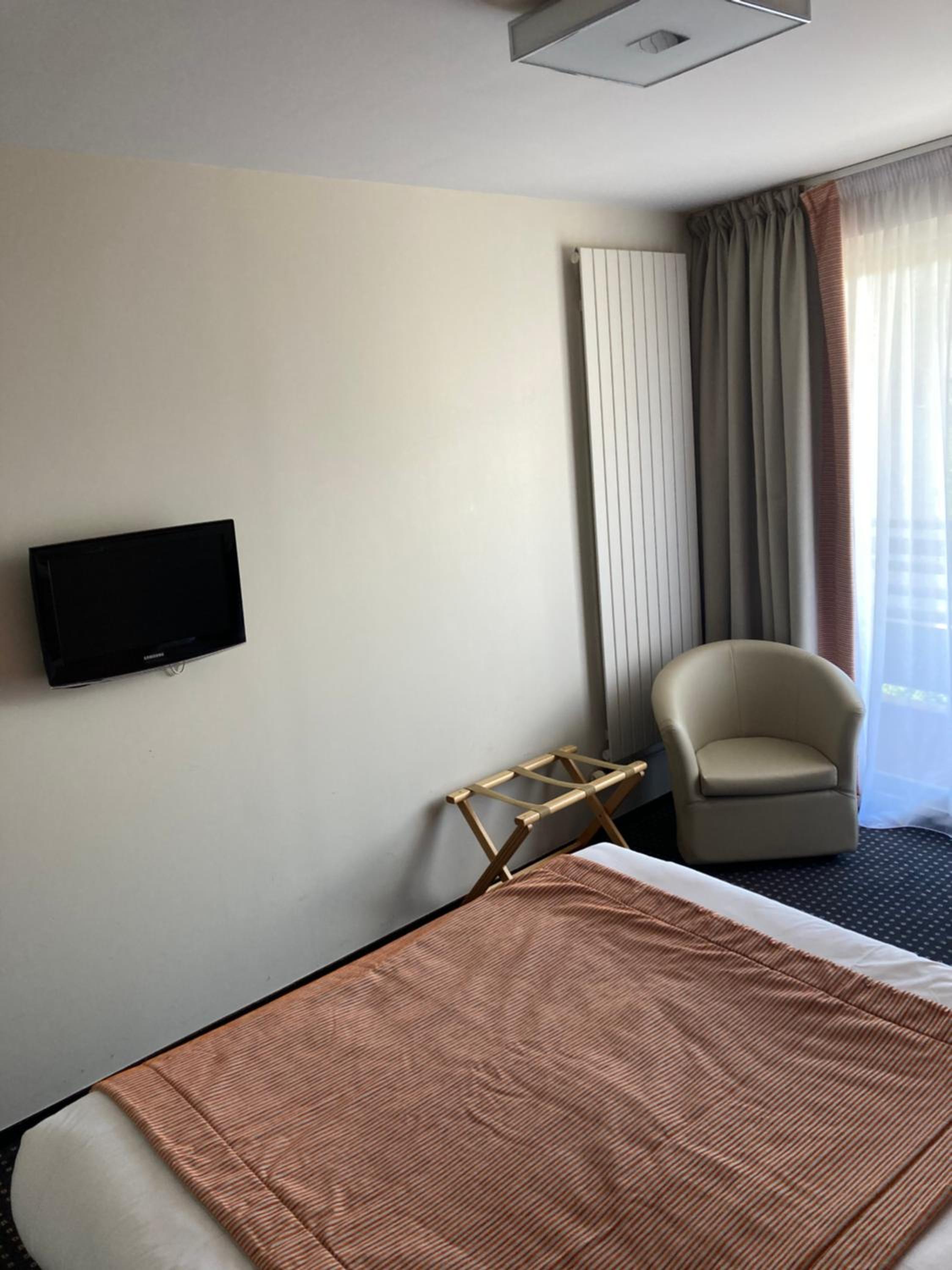 Double Room with Balcony - Photo 1