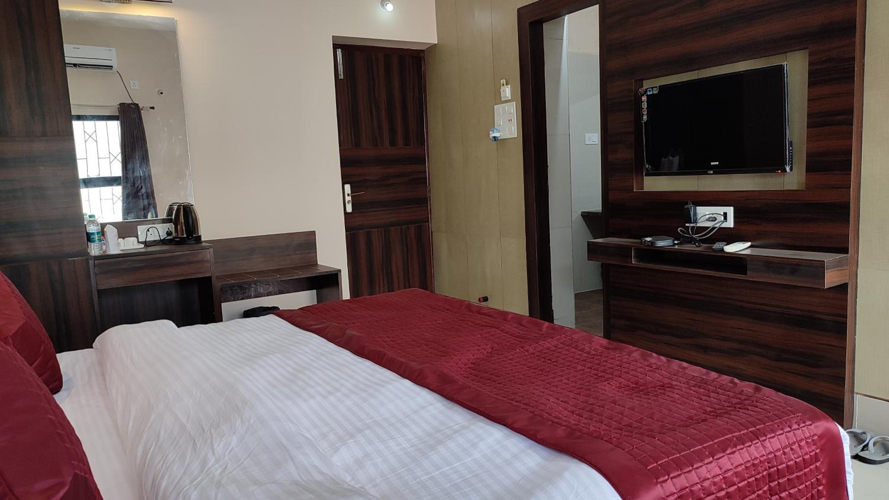 Deluxe Room with Pool View