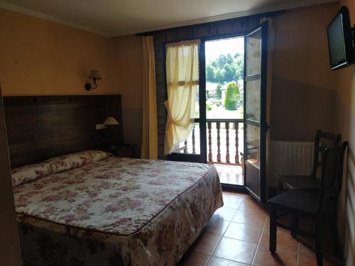 Standard Double or Twin Room with Balcony