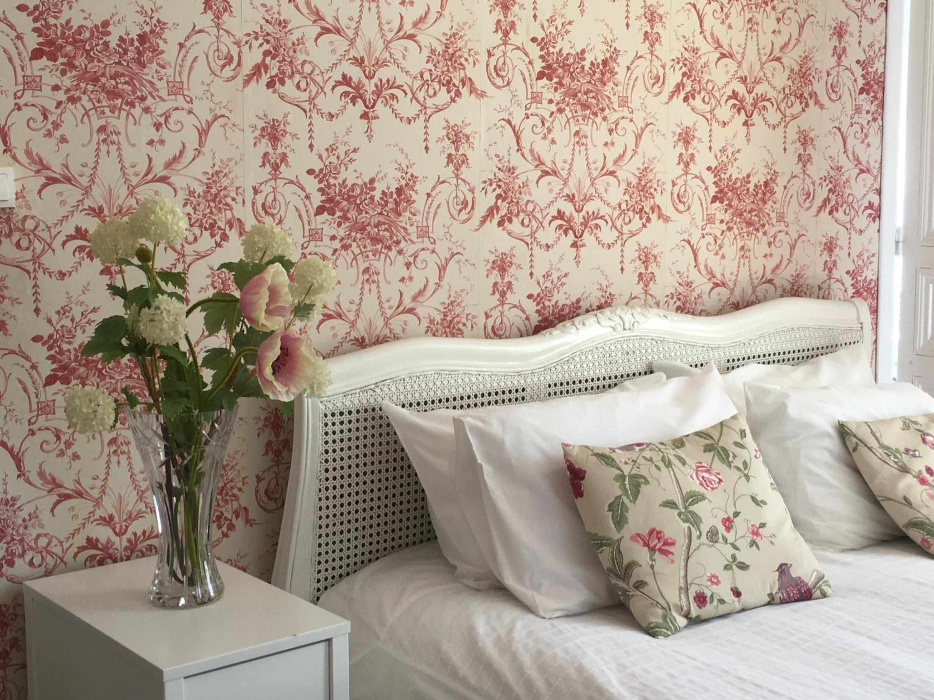 Deluxe Queen Room photo 2