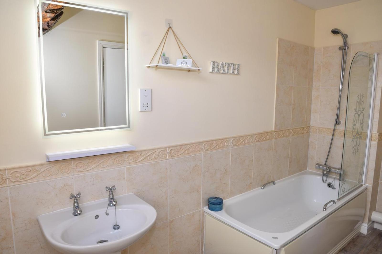 Double Room - First Floor photo 3