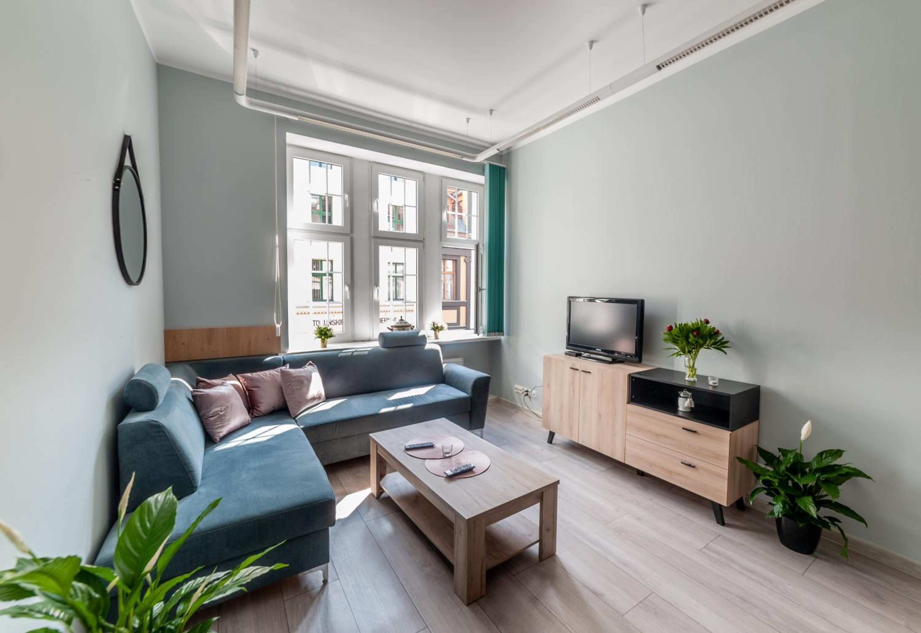 One-Bedroom Apartment - Photo 6