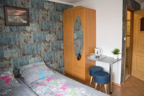 Twin Room with Private Bathroom photo 1