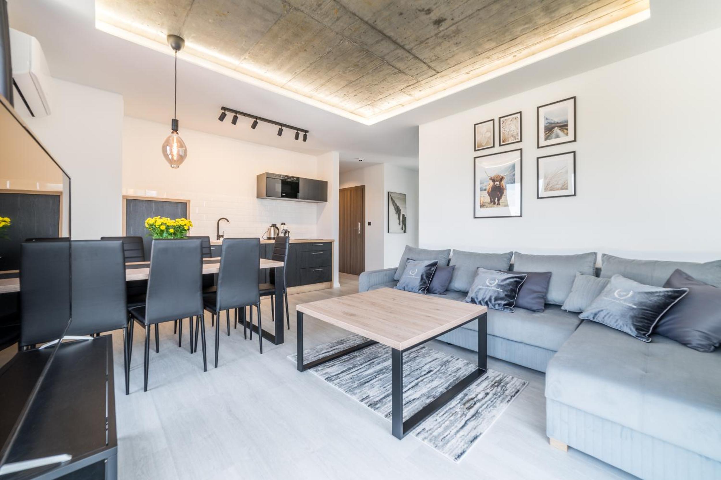 Two-Bedroom Apartment - Photo 3