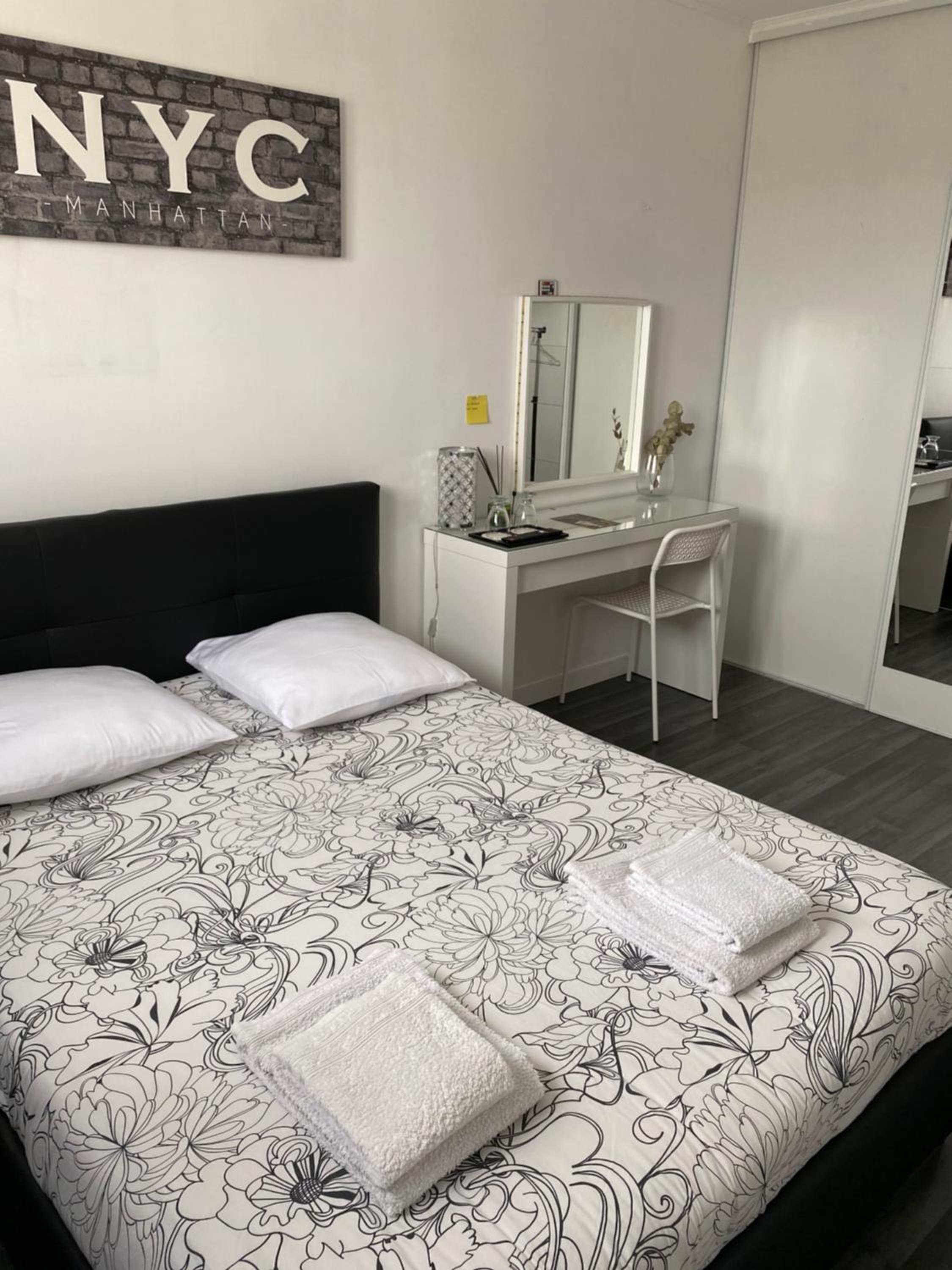 Double Room with Garden View photo 2
