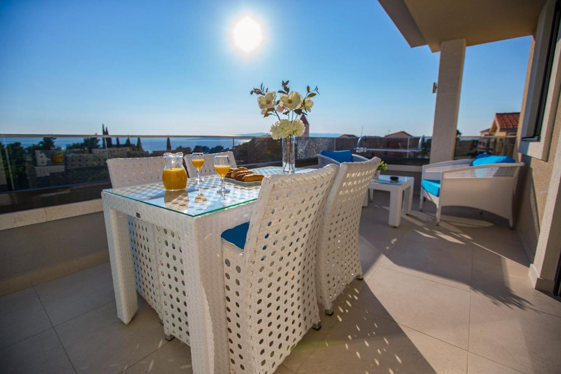 Apartment with Sea View