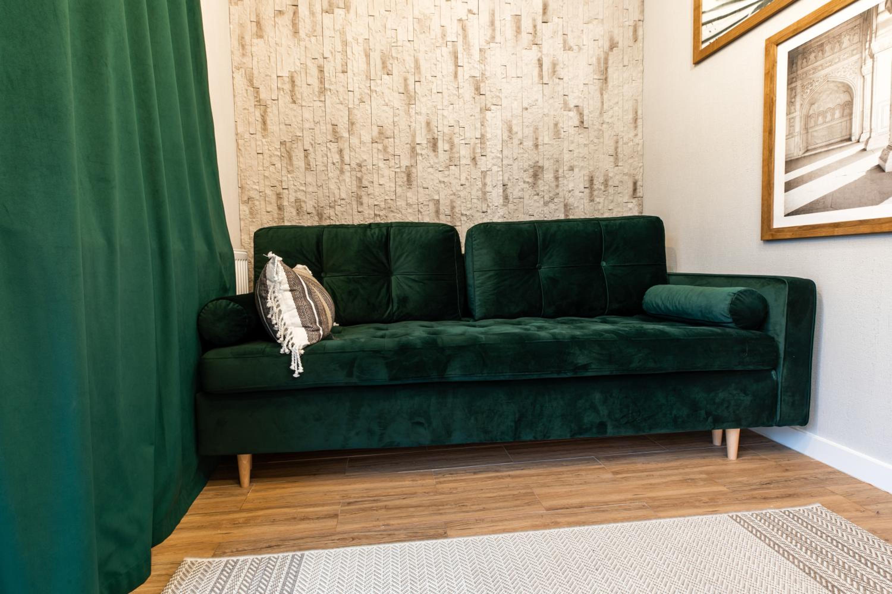 Premium Quadruple Room - Photo 2