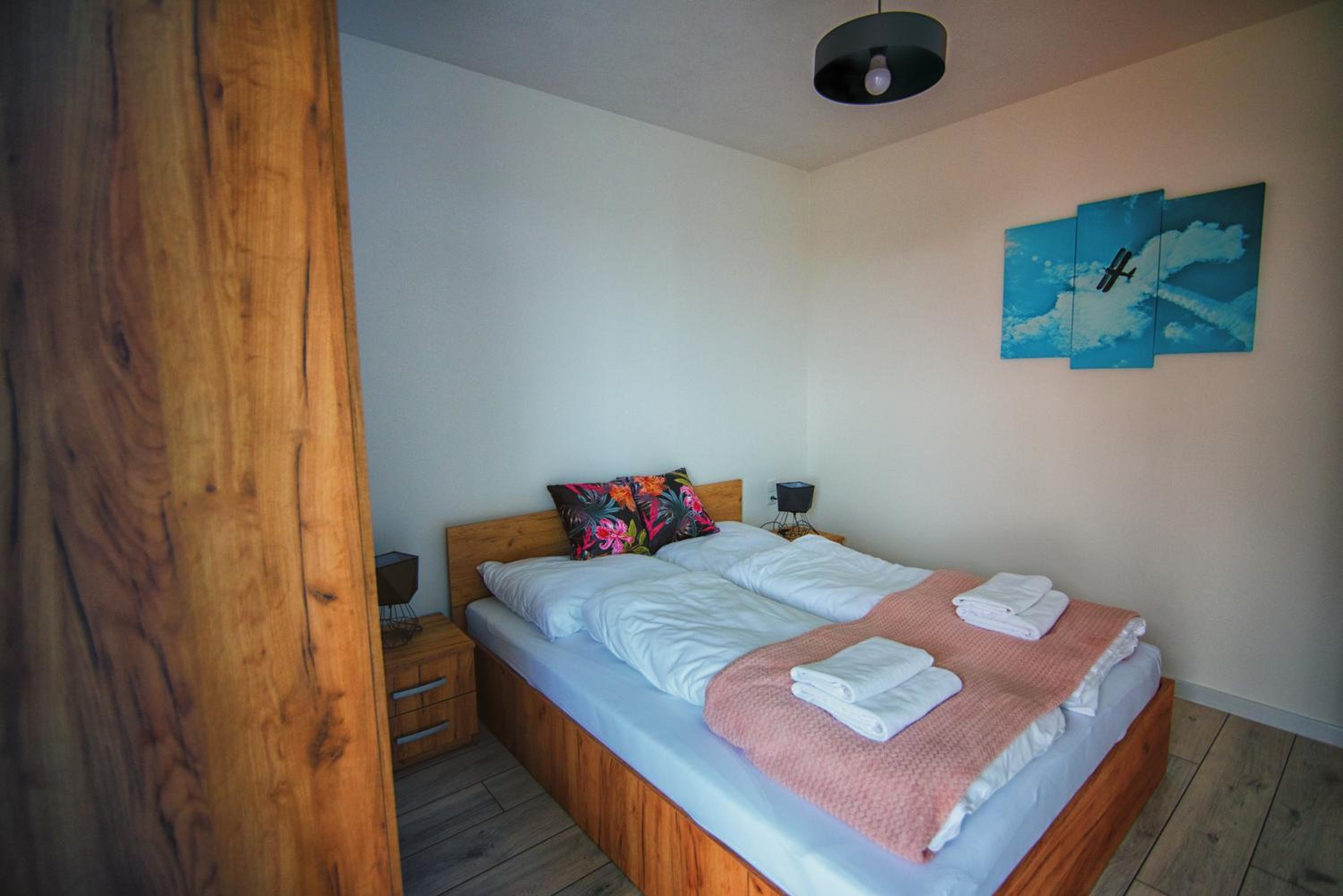 Apartment with Balcony - Photo 18