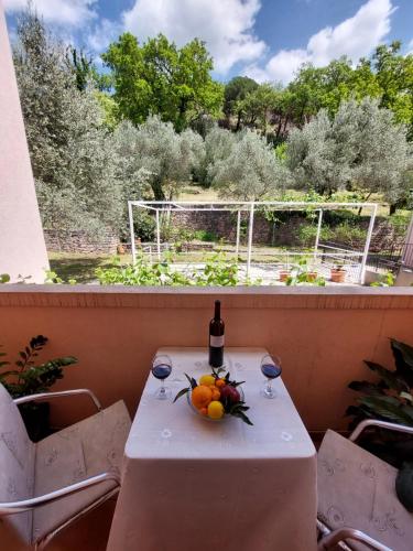 Double or Twin Studio with Balcony and Mountain View - Photo 3