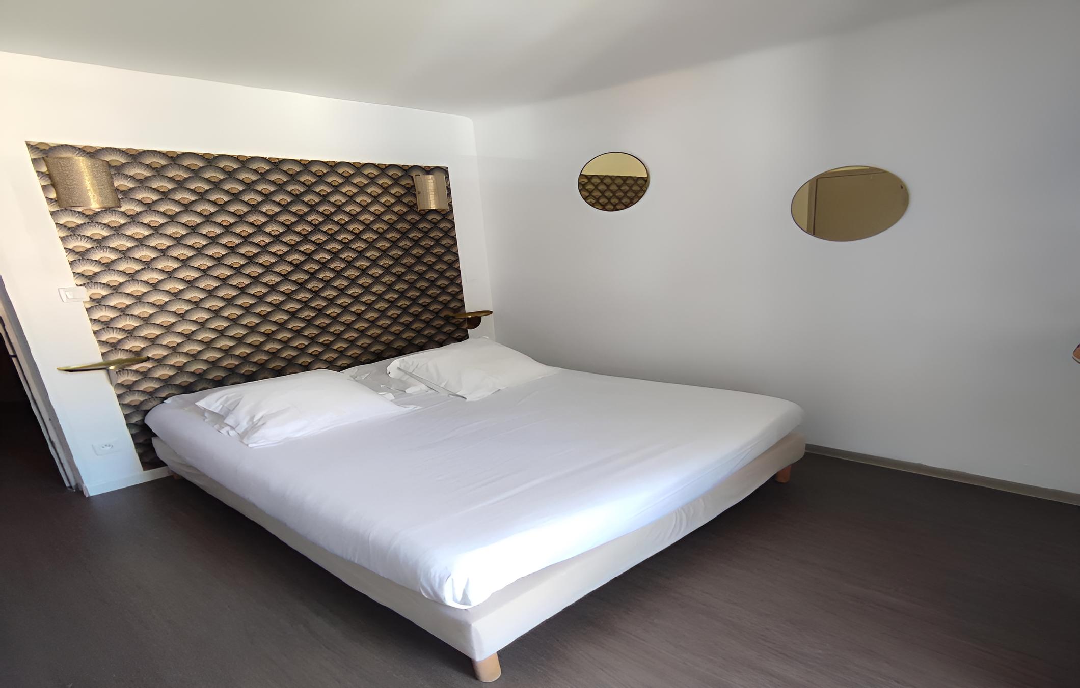 Double Room - Photo 3
