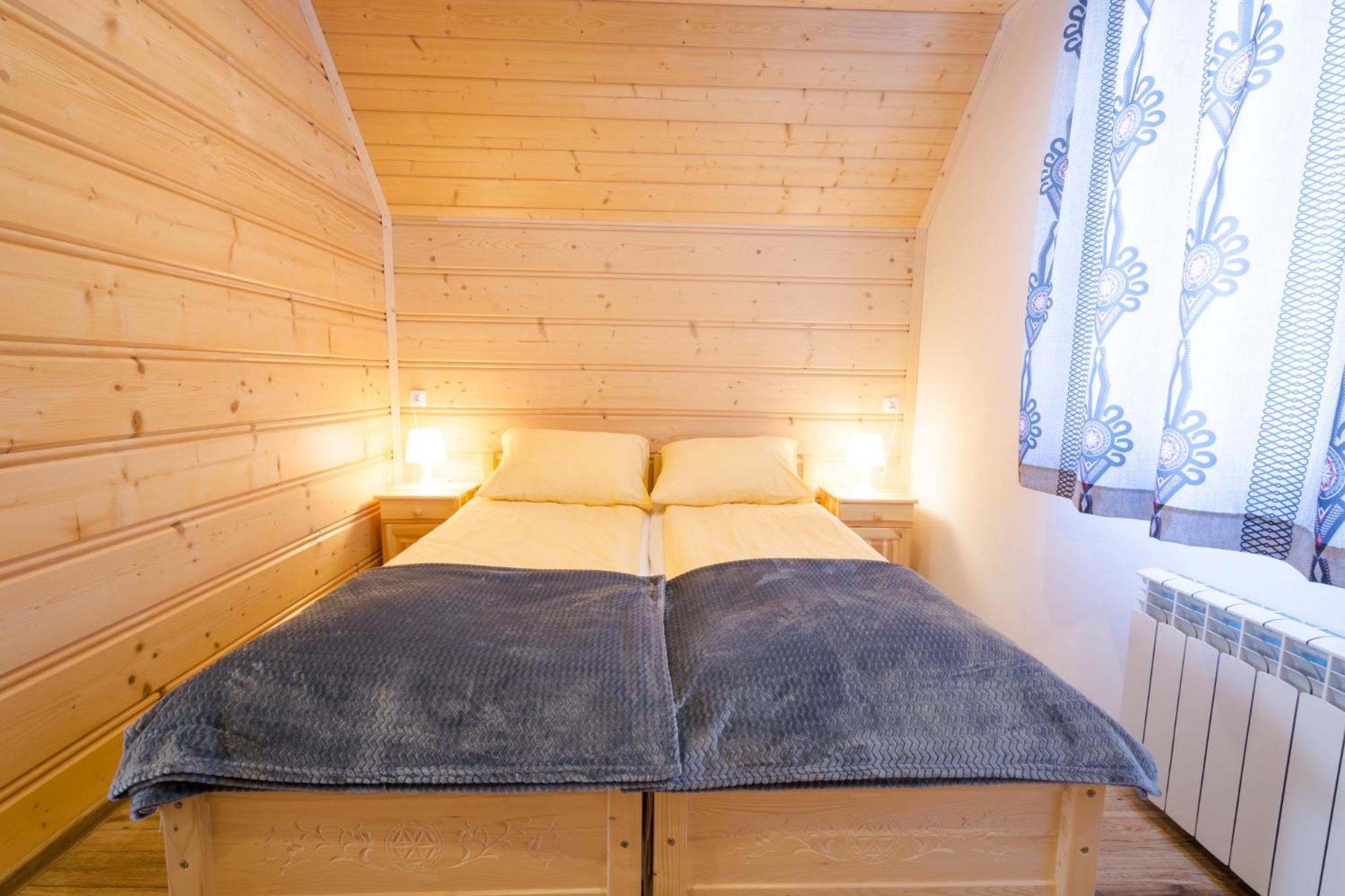 Three-Bedroom House photo 3