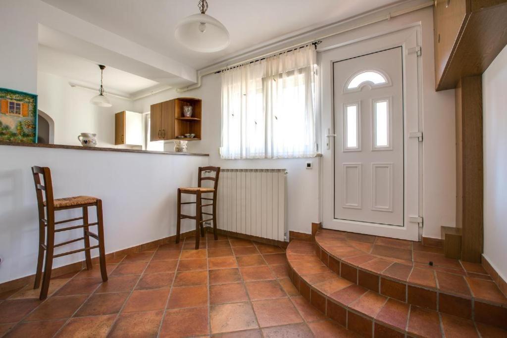 Studio with Balcony photo 2