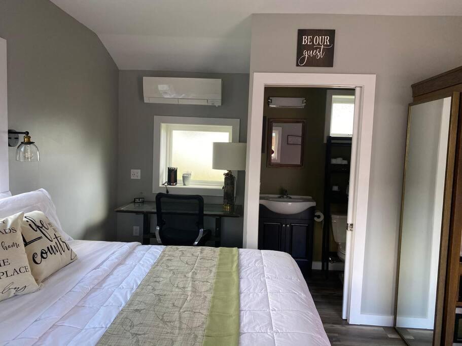 Murphys Law Inn 1