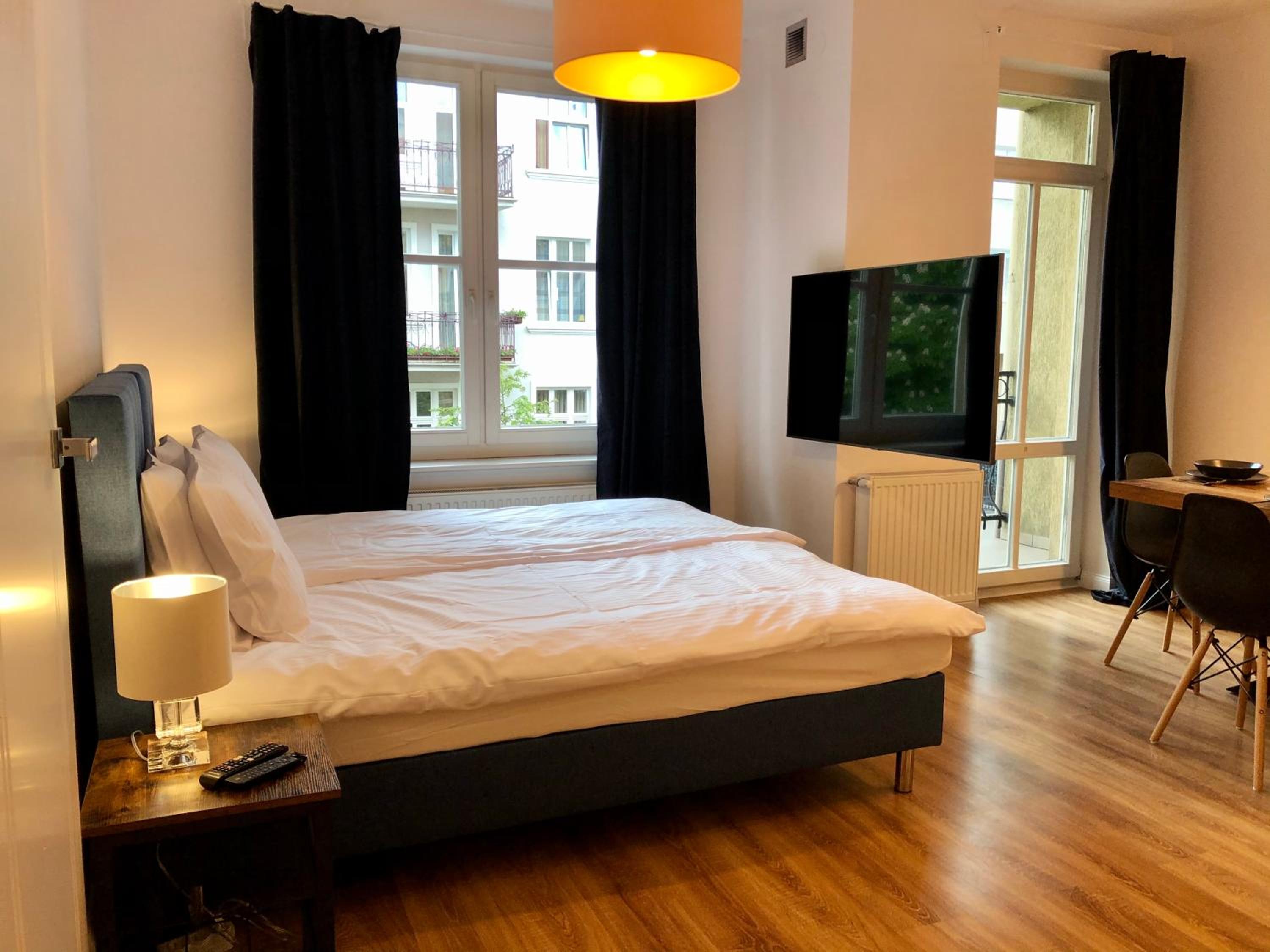 Apartment with Terrace - Photo 1