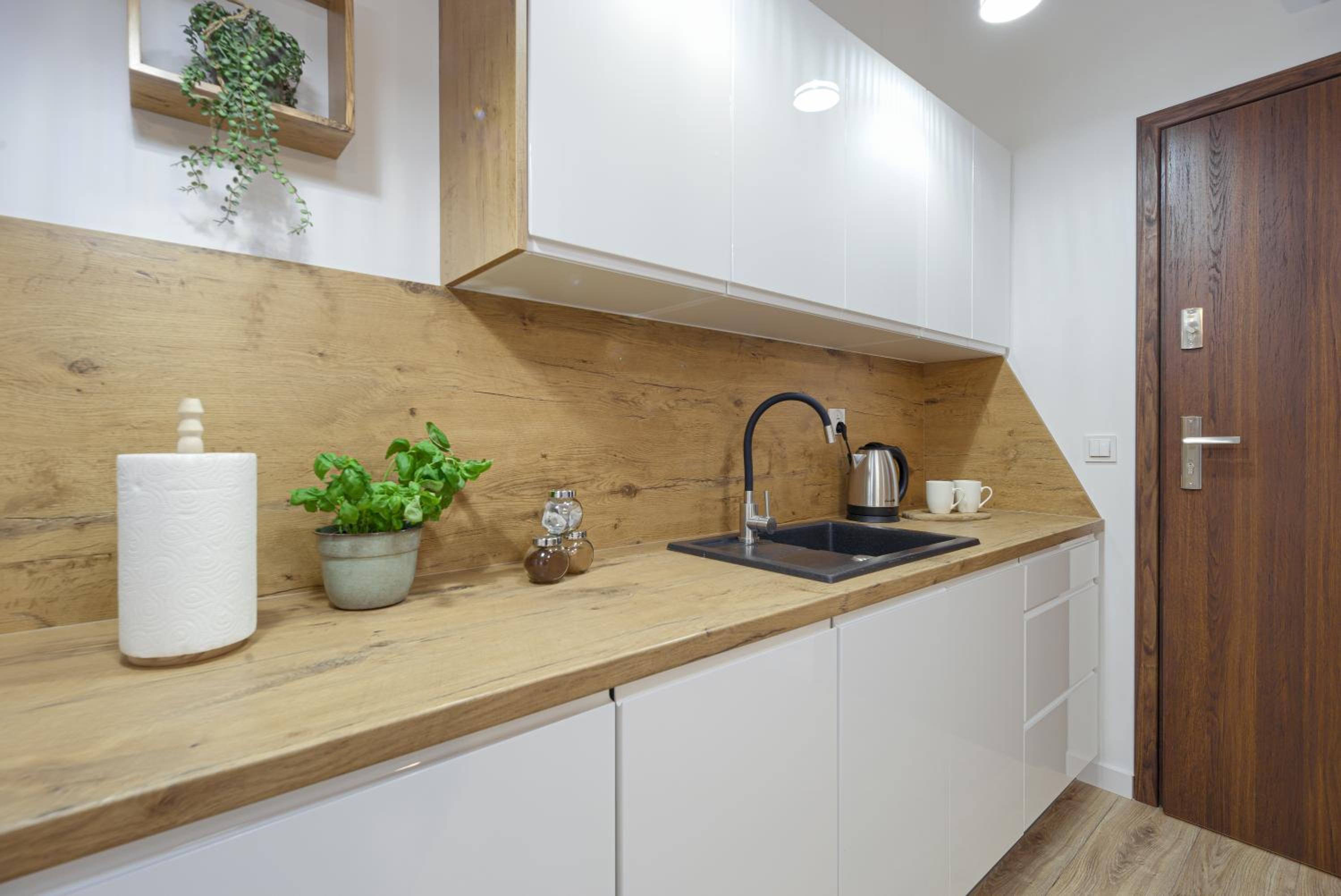 One-Bedroom Apartment - Photo 6