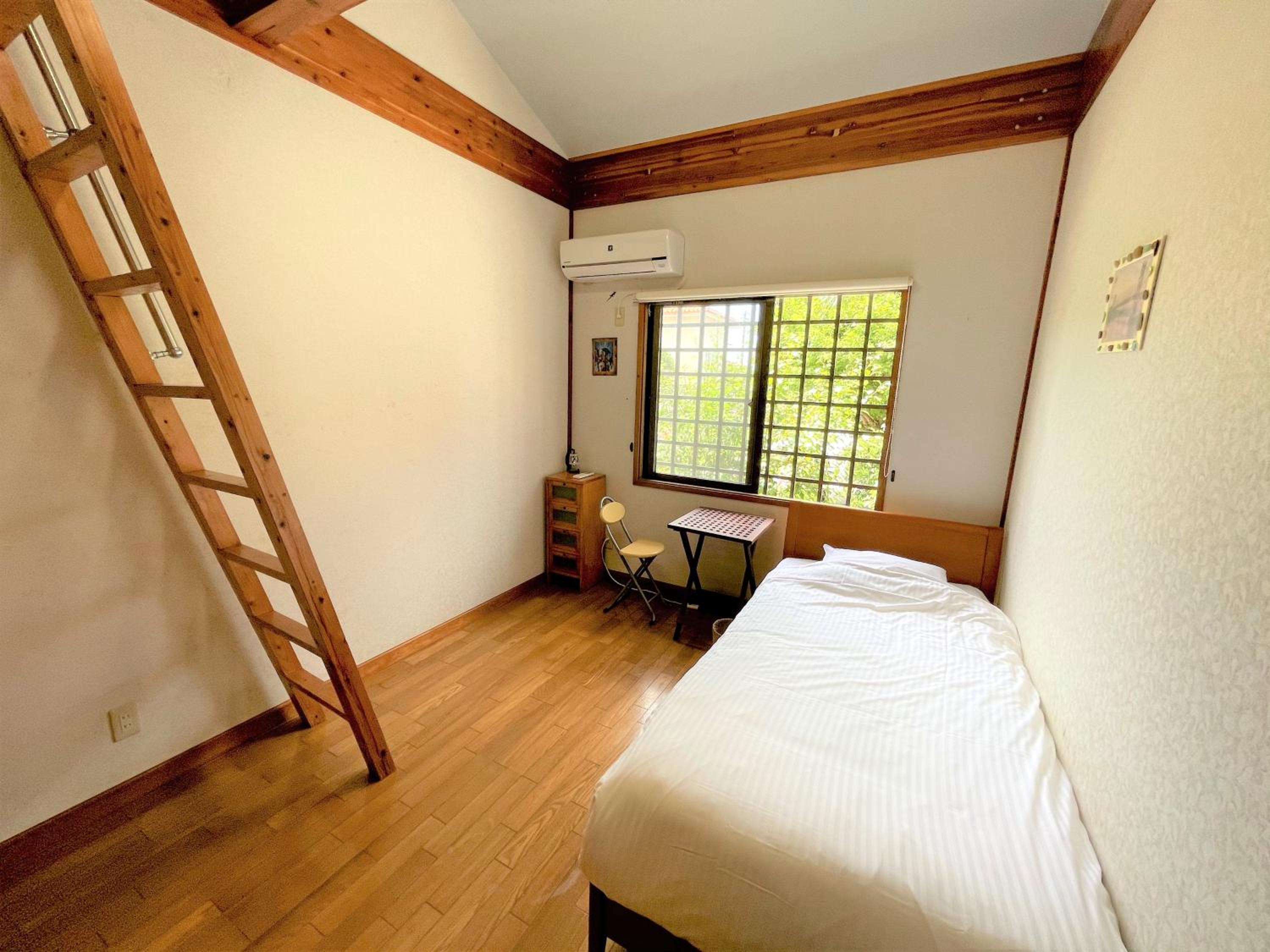 Three-Bedroom House photo 1