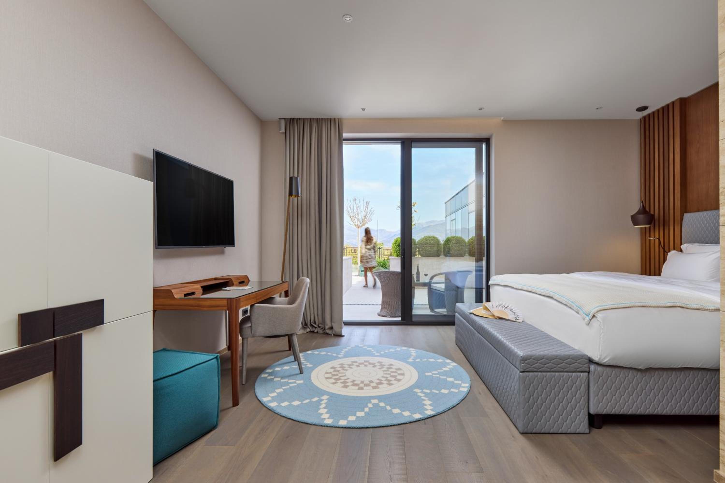 Covet Room Land View King