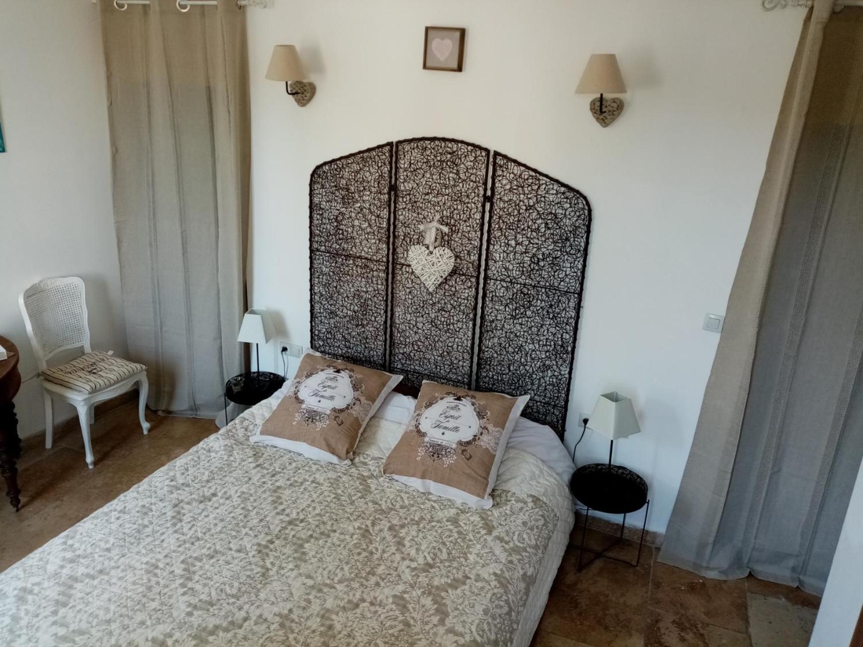 Queen Room with Pool View - Photo 6
