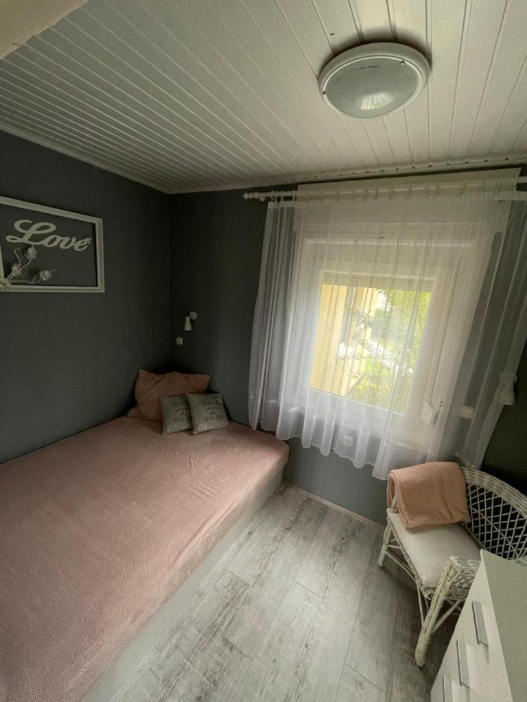 Two-Bedroom House photo 3