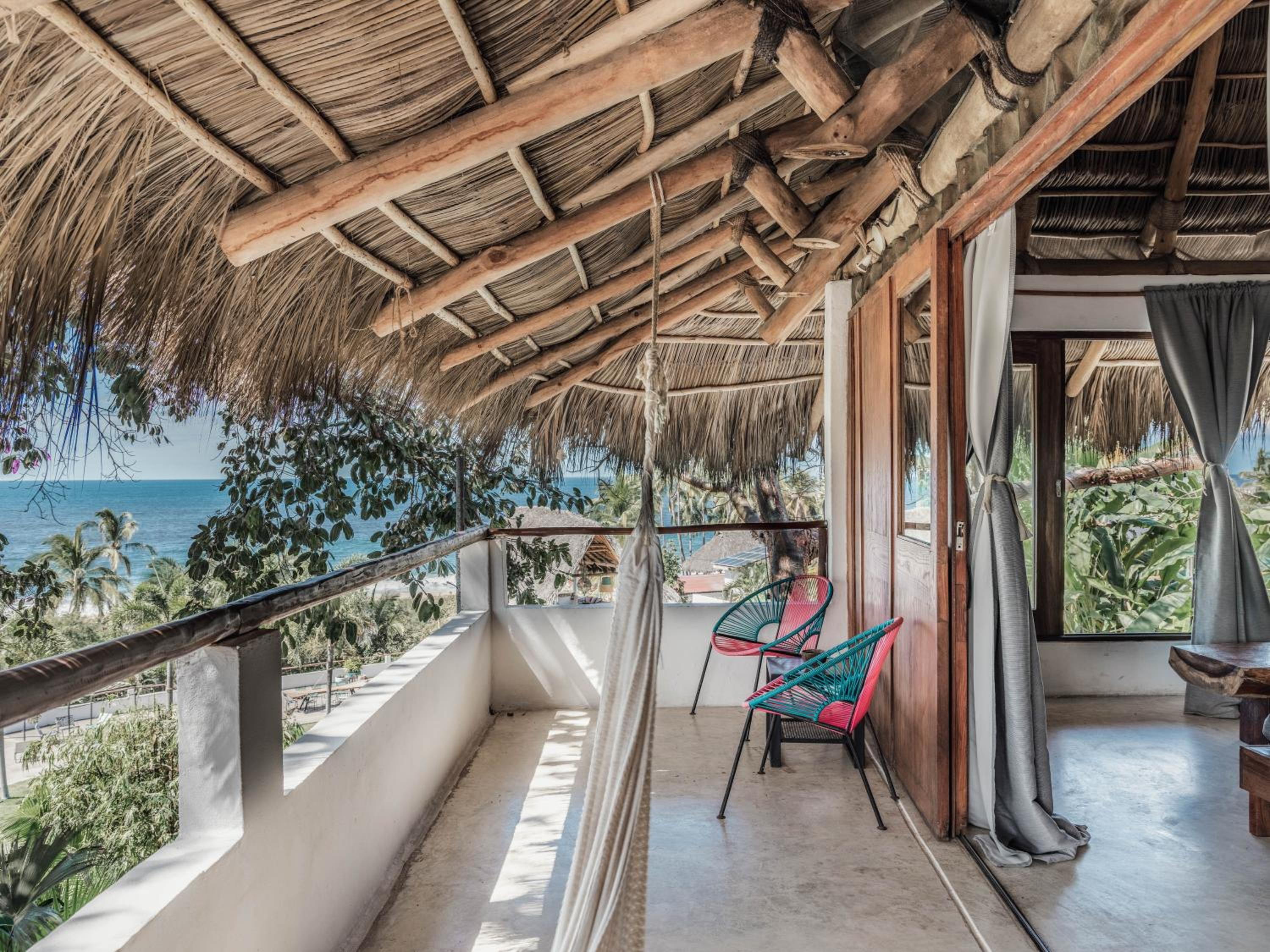 Deluxe Double Room with Balcony and Sea View photo 2