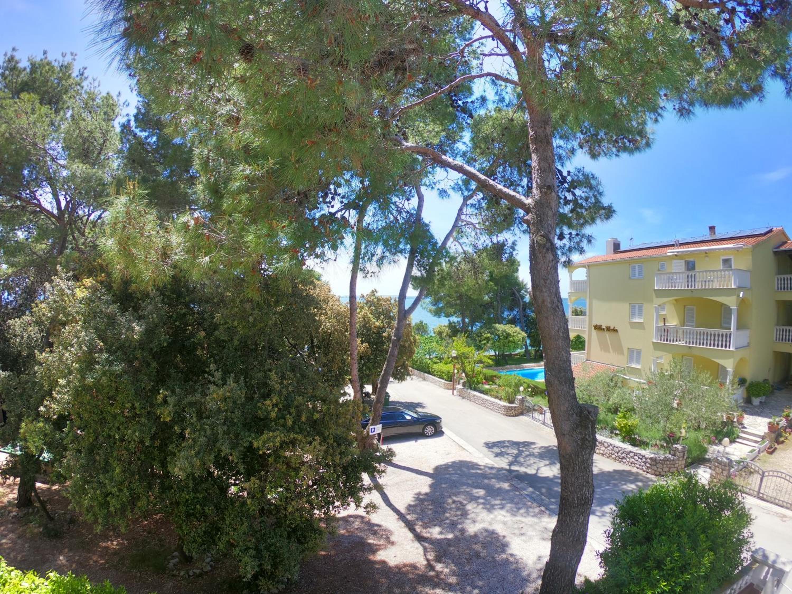 One-Bedroom Apartment with Sea View photo 2
