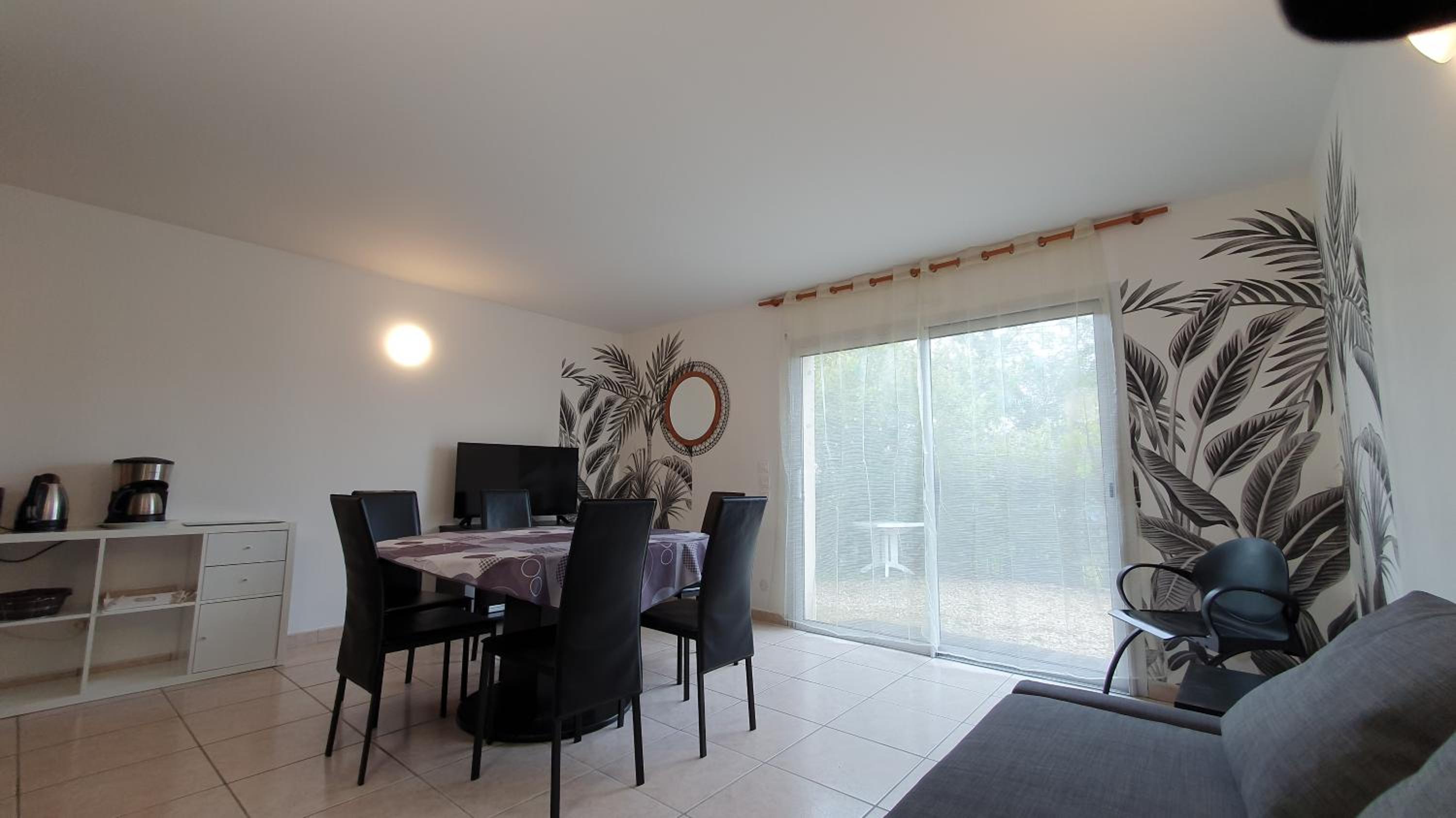 Apartment with Terrace photo 2