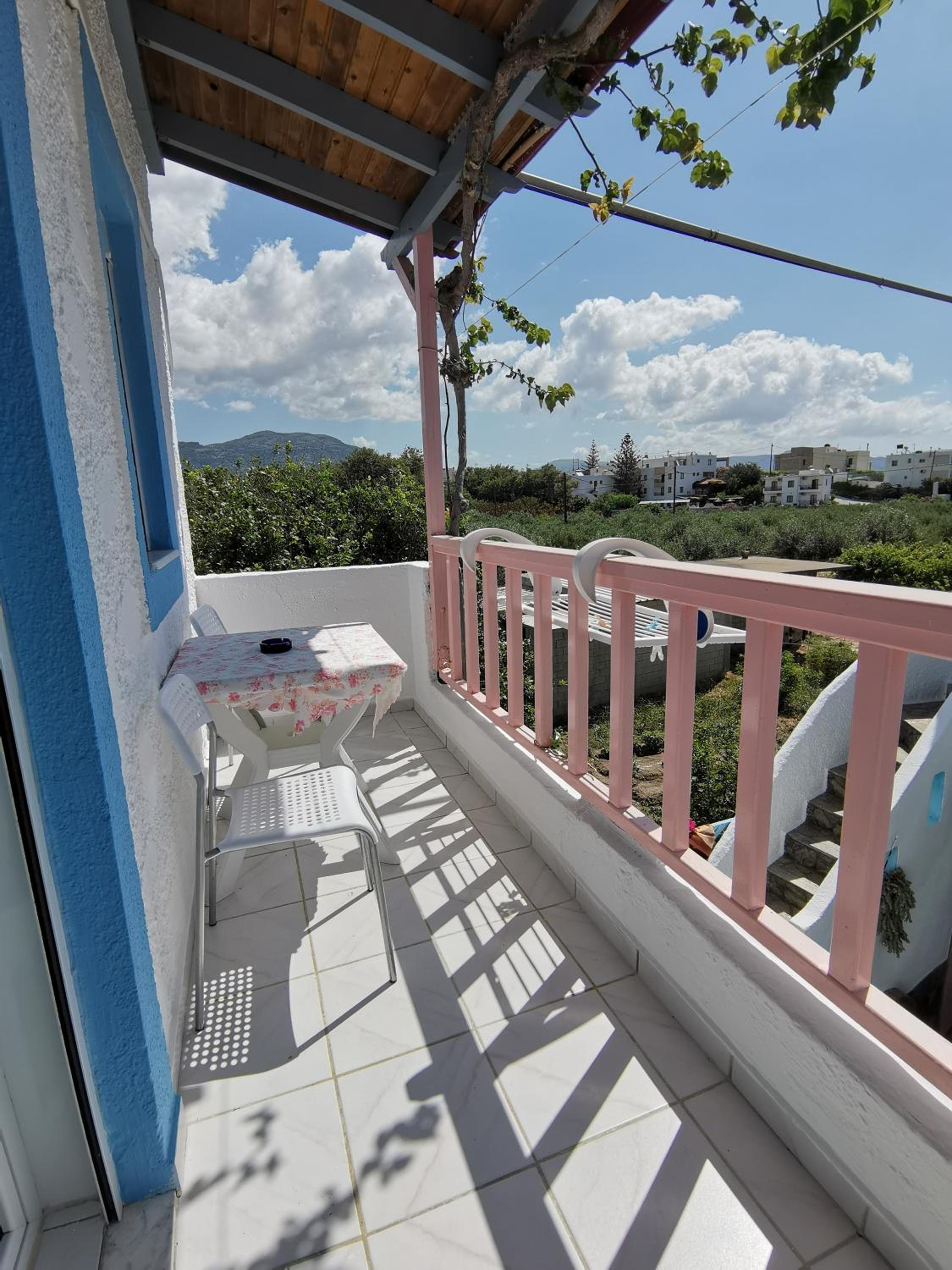 One-Bedroom Apartment (3 Adults)