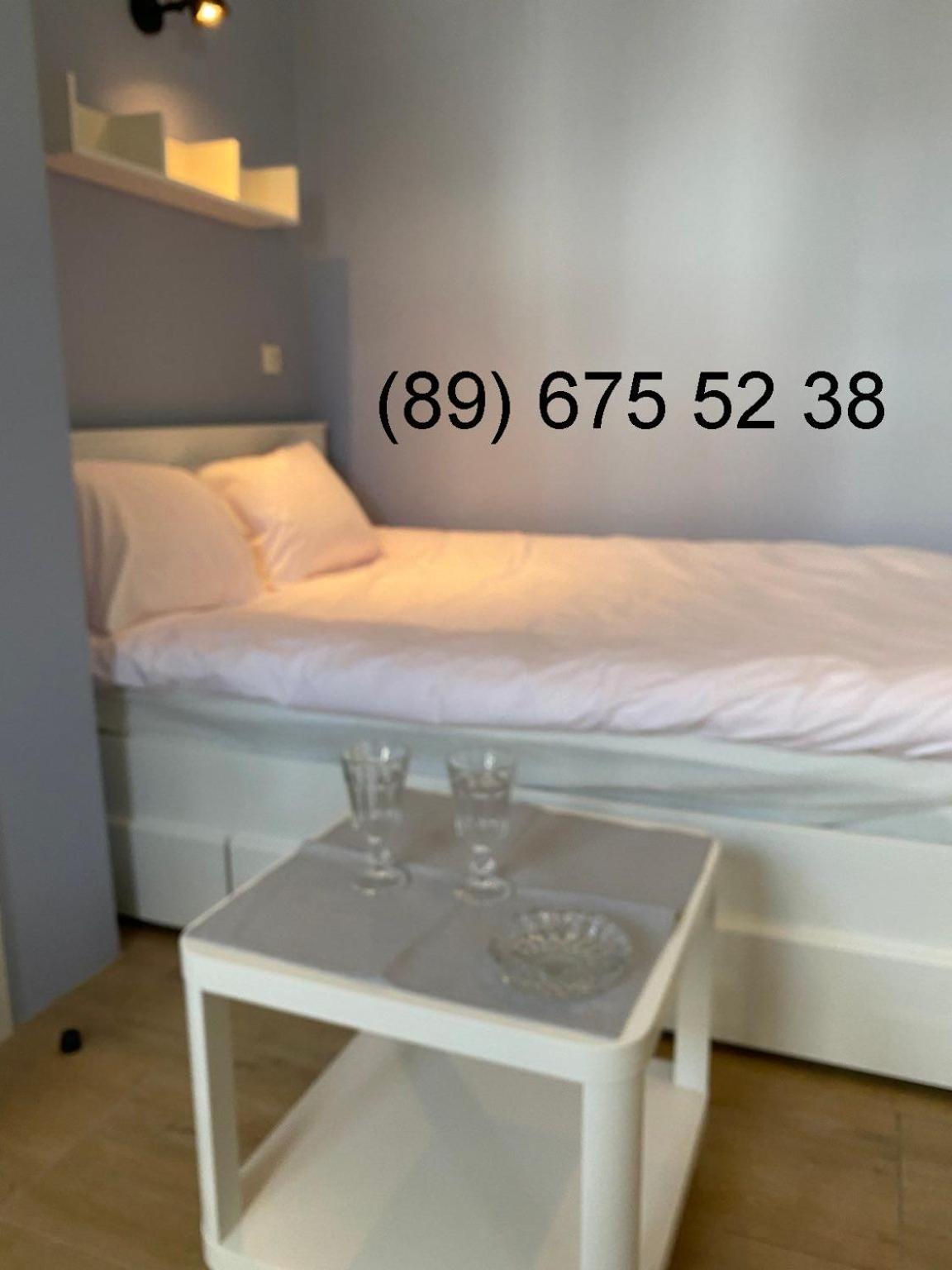 One-Bedroom Apartment - Photo 1