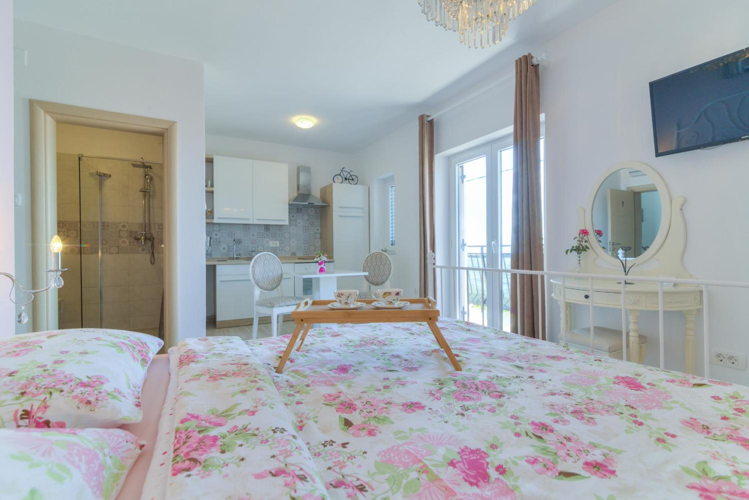 Studio Apartment with Sea View