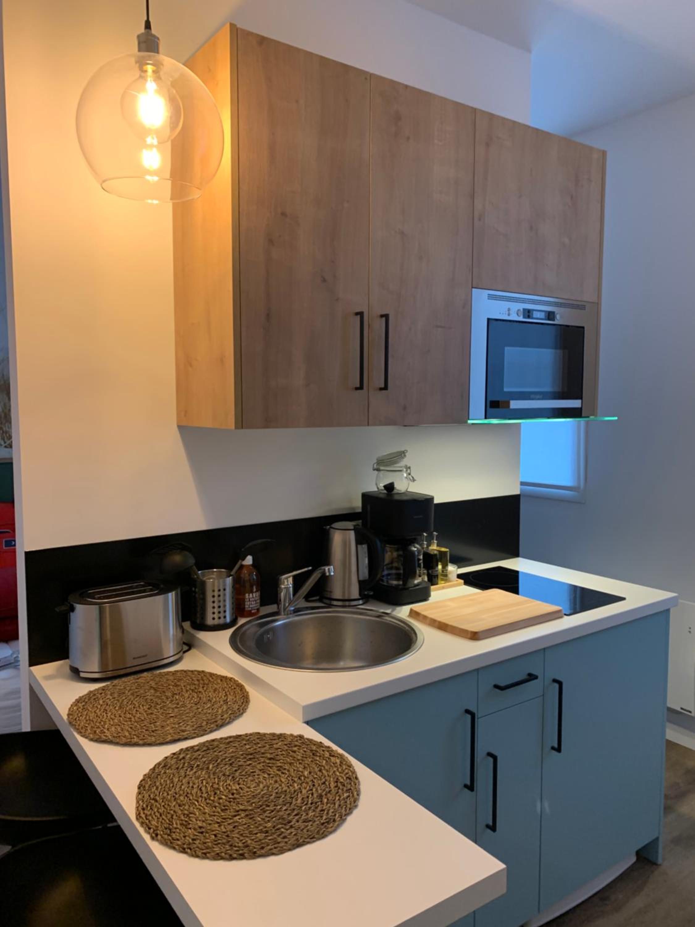 One-Bedroom Apartment - Photo 4